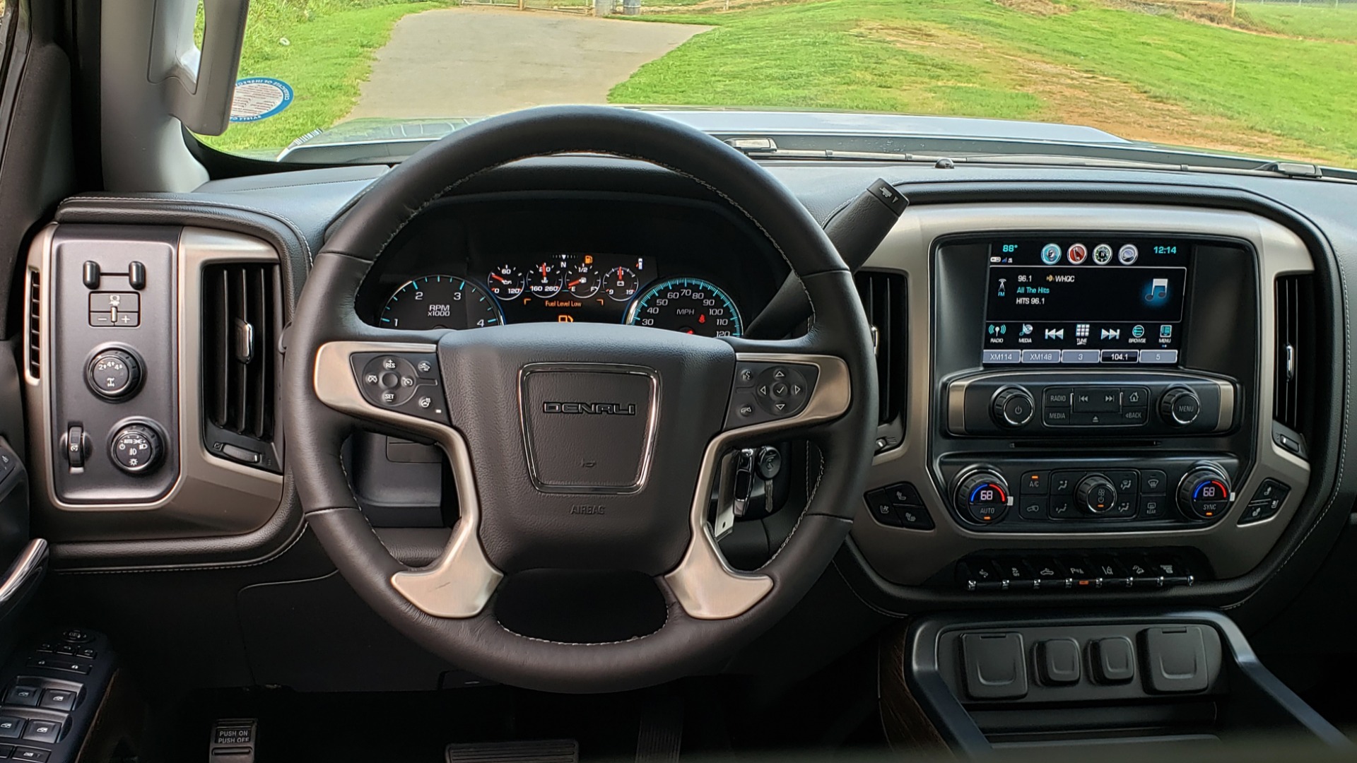 Used 2018 GMC Sierra 2500HD Denali for sale Sold at Formula Imports in Charlotte NC 28227 45