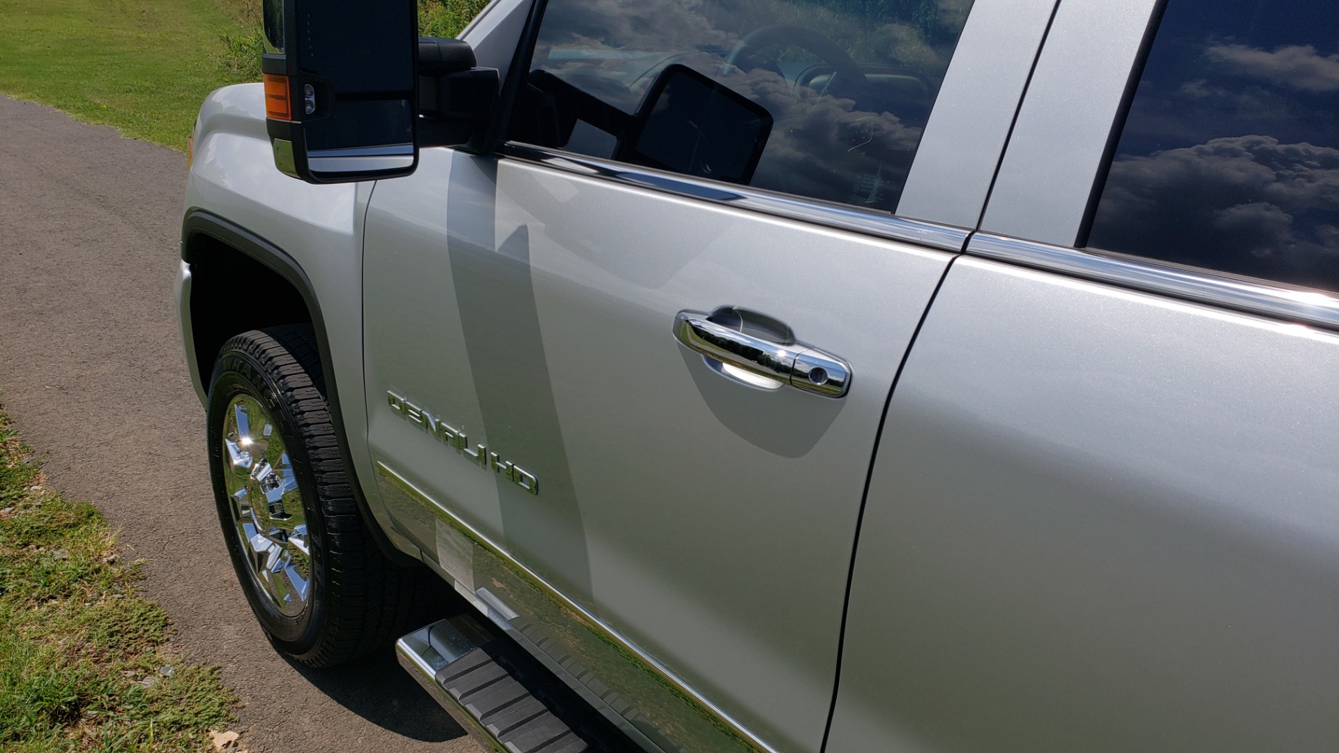 Used 2018 GMC Sierra 2500HD Denali for sale Sold at Formula Imports in Charlotte NC 28227 10
