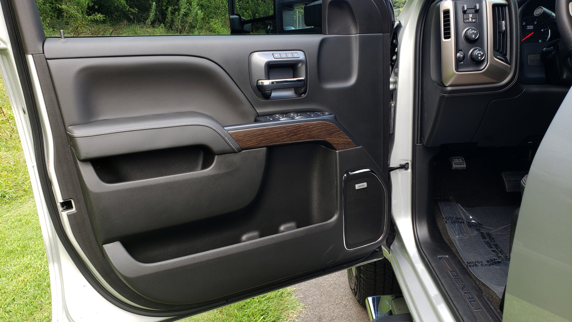 Used 2018 GMC Sierra 2500HD Denali for sale Sold at Formula Imports in Charlotte NC 28227 36