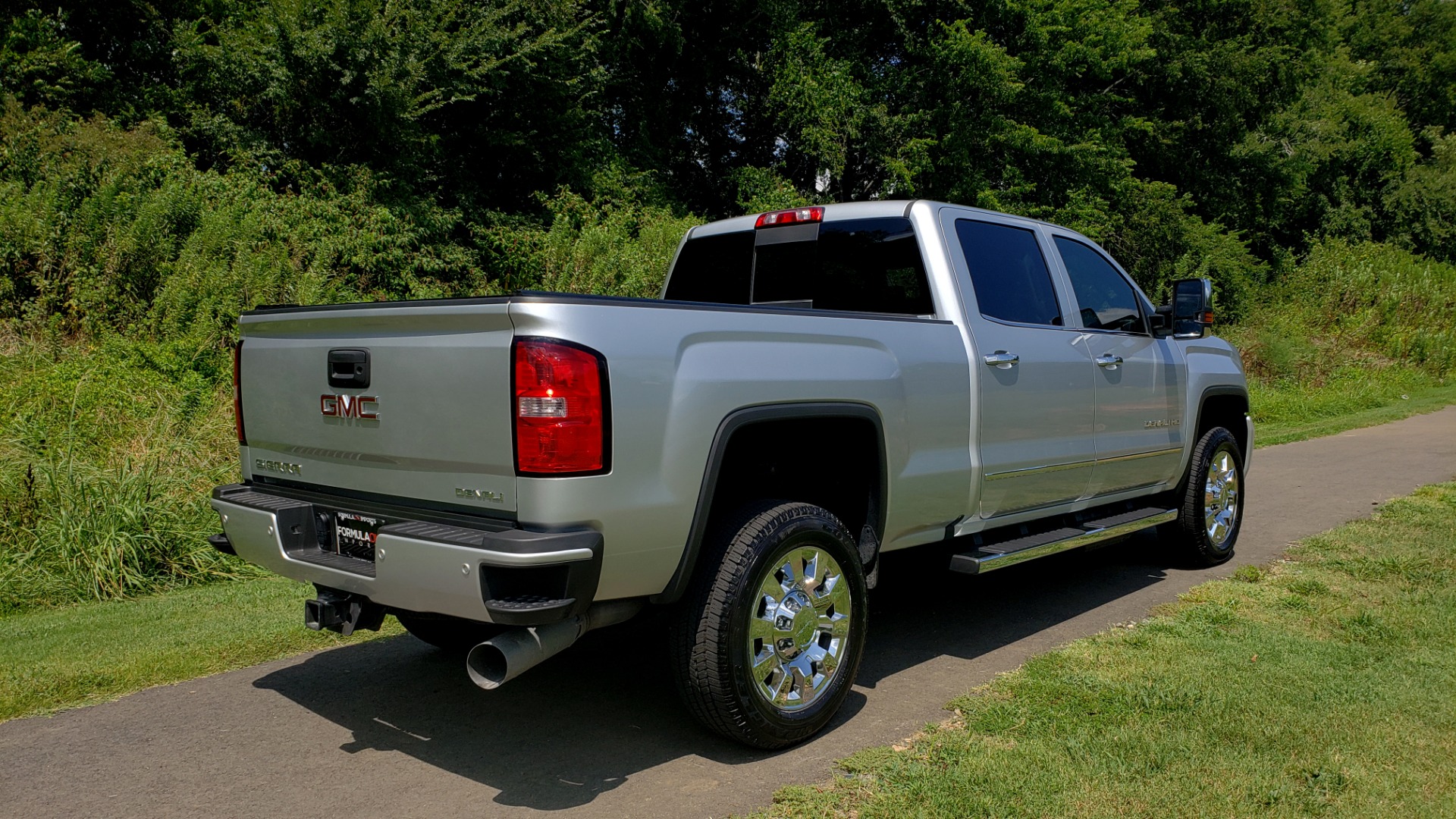 Used 2018 GMC Sierra 2500HD Denali for sale Sold at Formula Imports in Charlotte NC 28227 4