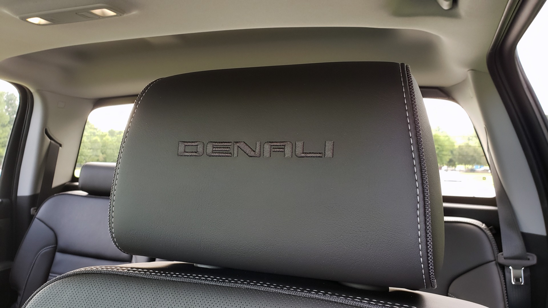 Used 2018 GMC Sierra 2500HD Denali for sale Sold at Formula Imports in Charlotte NC 28227 42
