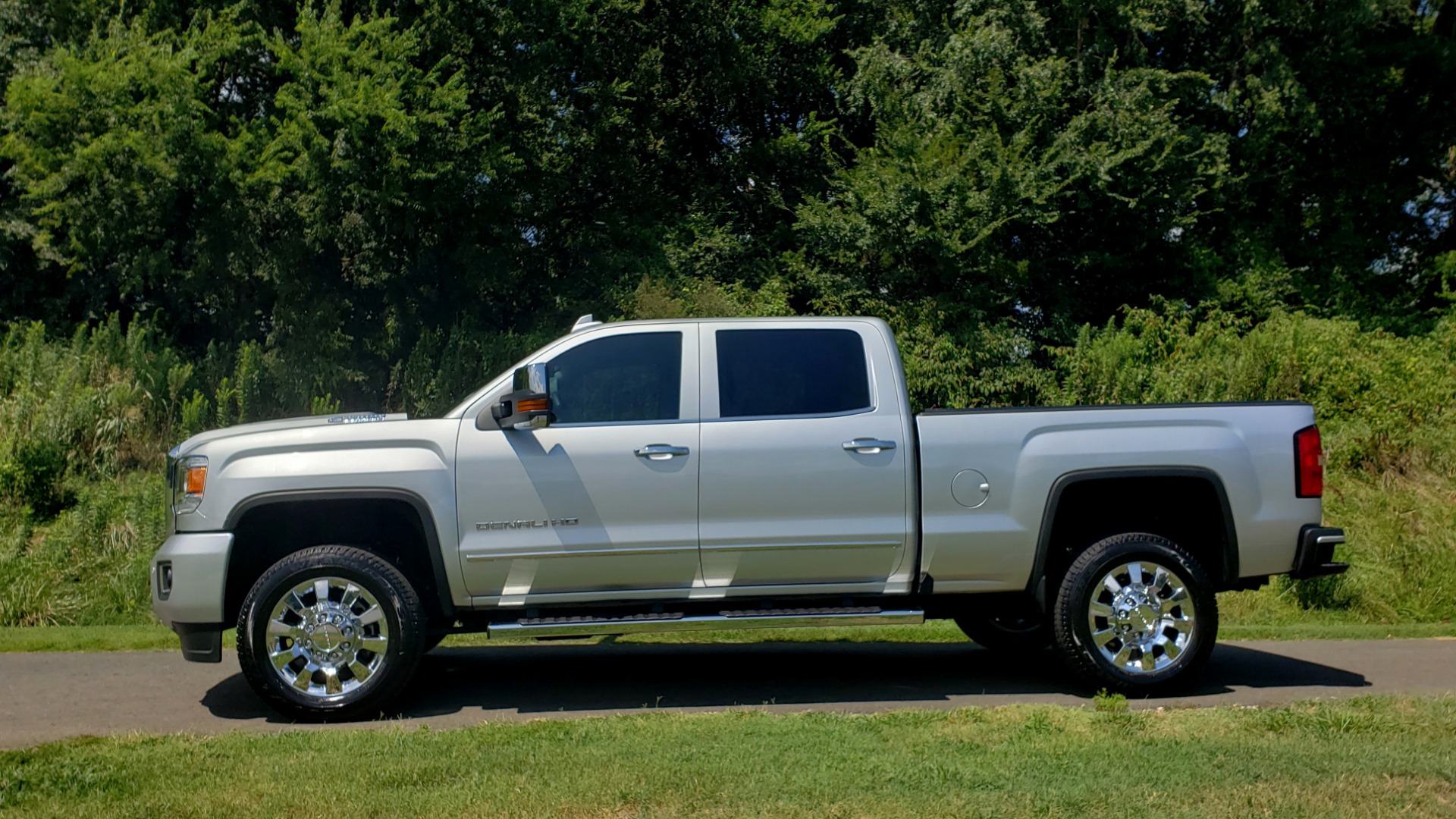 Used 2018 GMC Sierra 2500HD Denali for sale Sold at Formula Imports in Charlotte NC 28227 7
