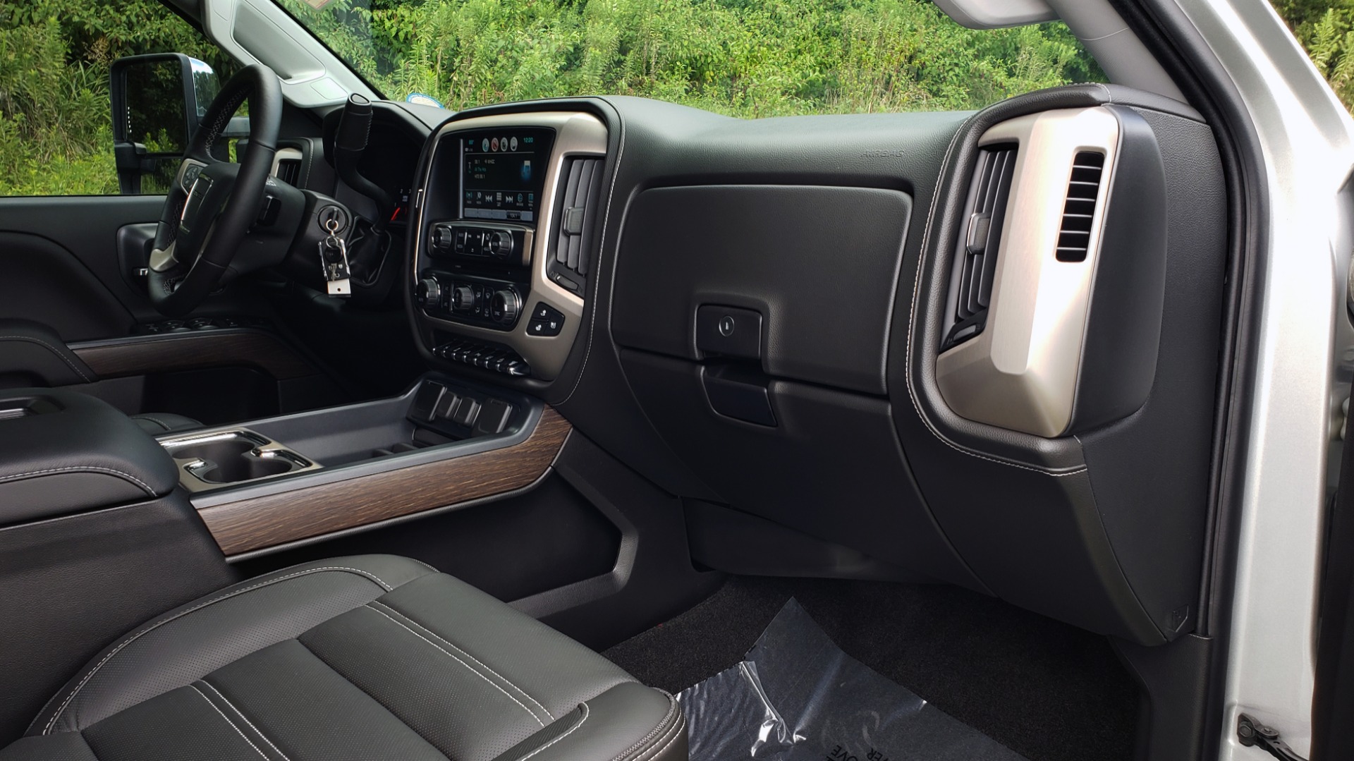 Used 2018 GMC Sierra 2500HD Denali for sale Sold at Formula Imports in Charlotte NC 28227 79
