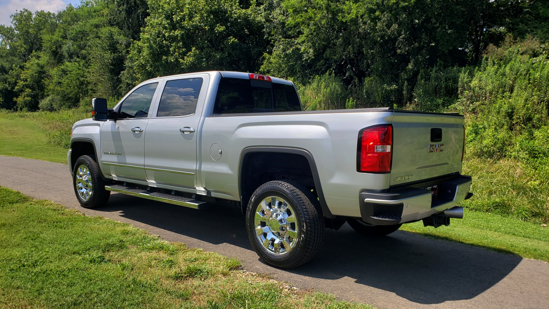 Used 2018 GMC Sierra 2500HD Denali for sale Sold at Formula Imports in Charlotte NC 28227 8