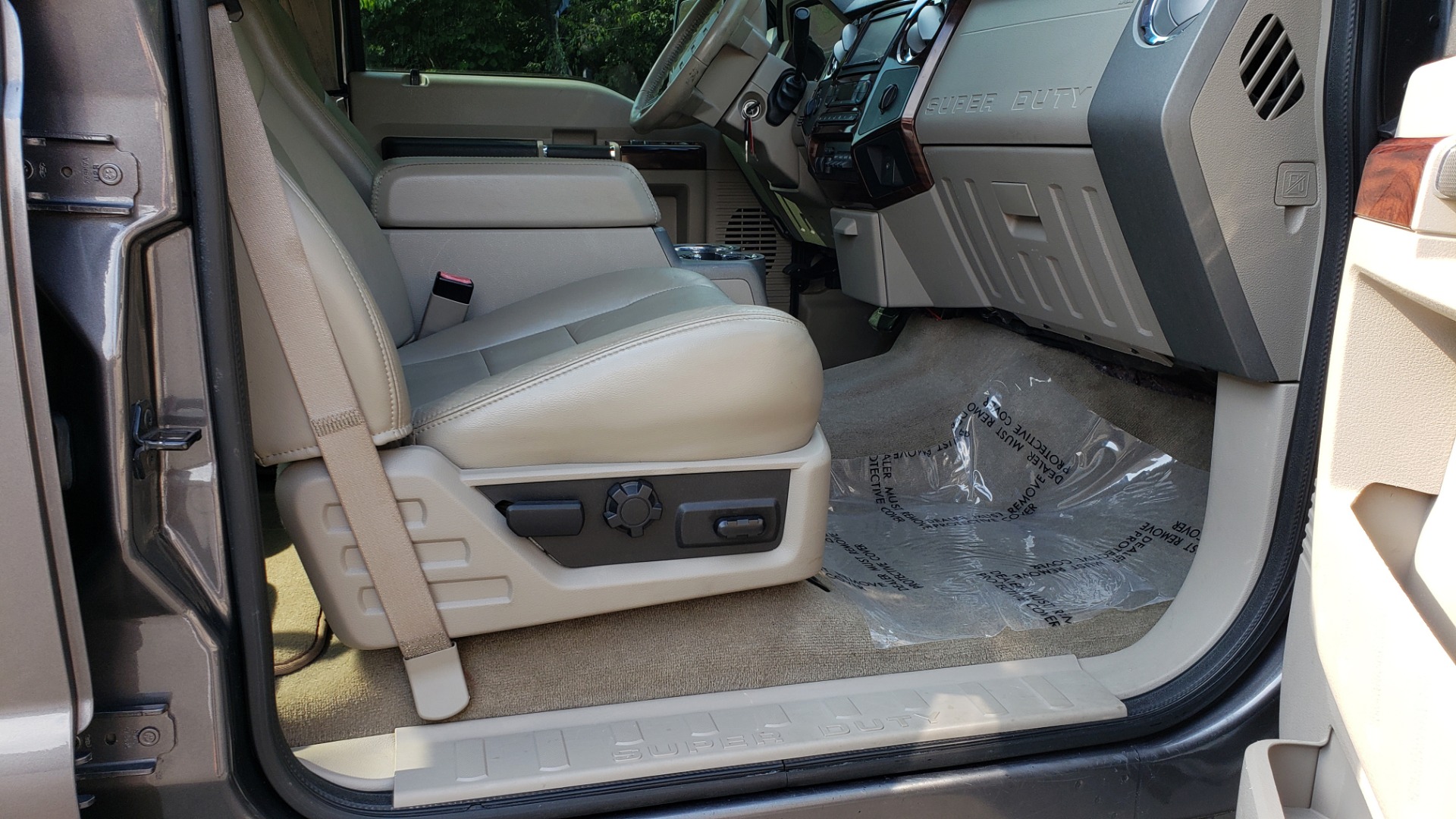 Used 2008 Ford Super Duty F-250 SRW Lariat for sale Sold at Formula Imports in Charlotte NC 28227 57