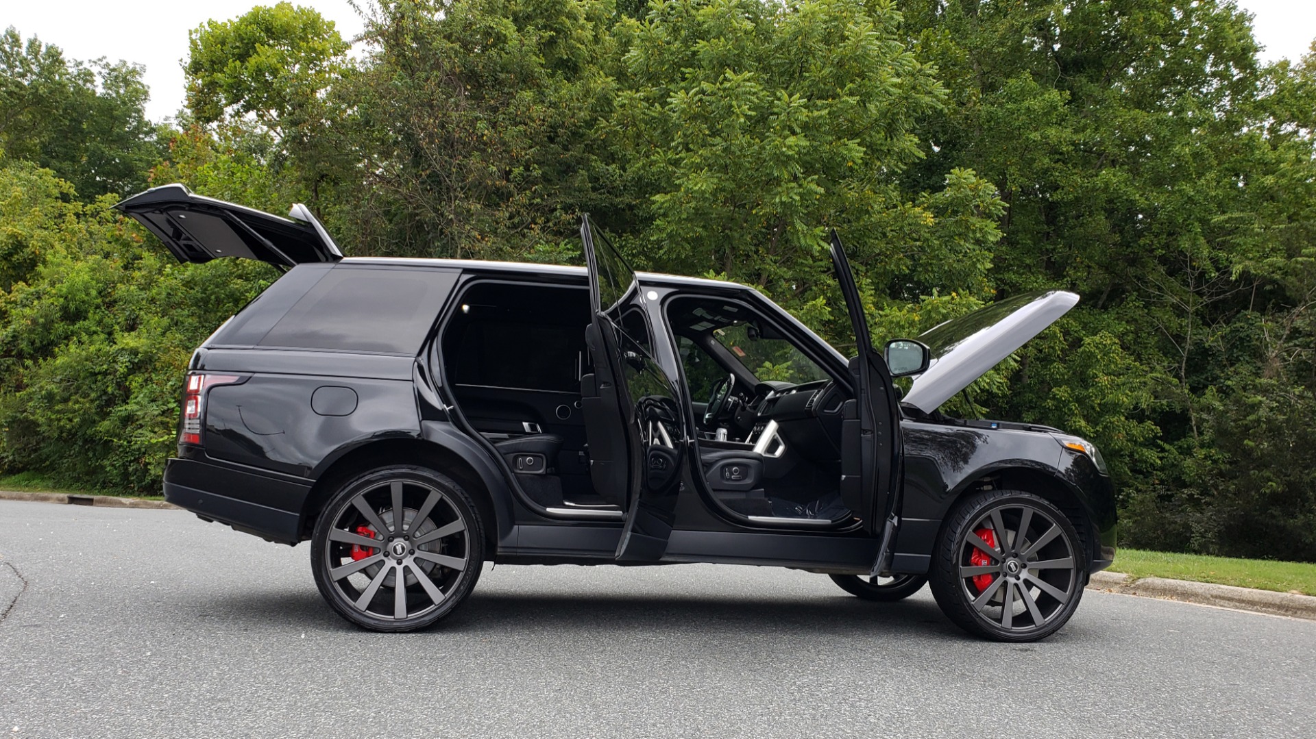 Used 2016 Land Rover RANGE ROVER AUTOBIOGRAPHY / SC-V8 / LWB / PANO-ROOF / NAV / MERIDIAN / ENT / REARVIEW for sale Sold at Formula Imports in Charlotte NC 28227 14