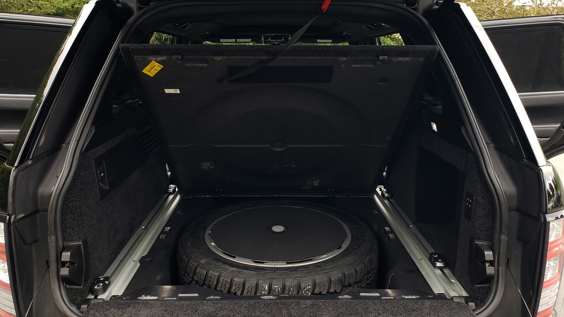 Used 2016 Land Rover RANGE ROVER AUTOBIOGRAPHY / SC-V8 / LWB / PANO-ROOF / NAV / MERIDIAN / ENT / REARVIEW for sale Sold at Formula Imports in Charlotte NC 28227 24