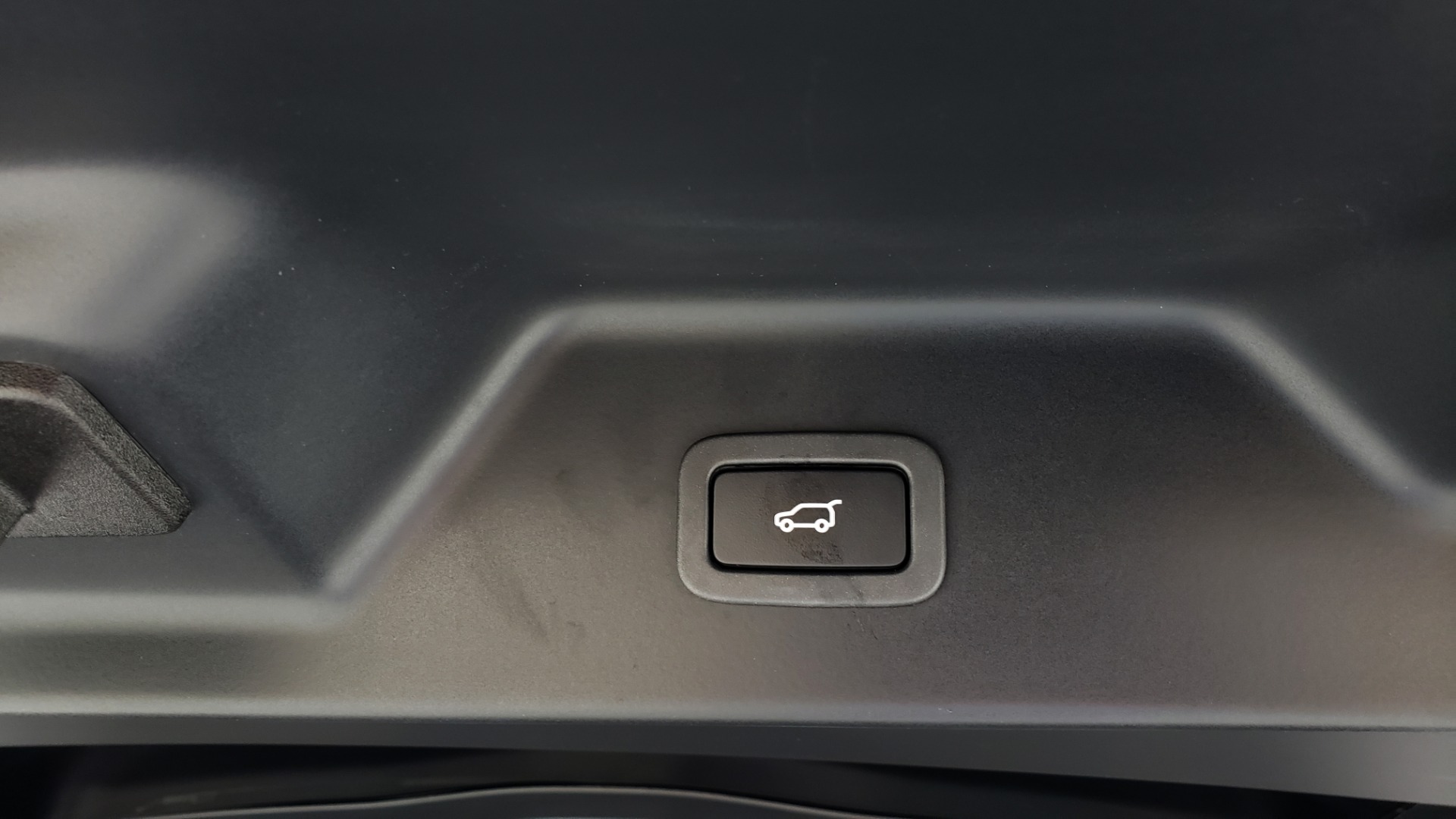 Used 2016 Land Rover RANGE ROVER AUTOBIOGRAPHY / SC-V8 / LWB / PANO-ROOF / NAV / MERIDIAN / ENT / REARVIEW for sale Sold at Formula Imports in Charlotte NC 28227 27