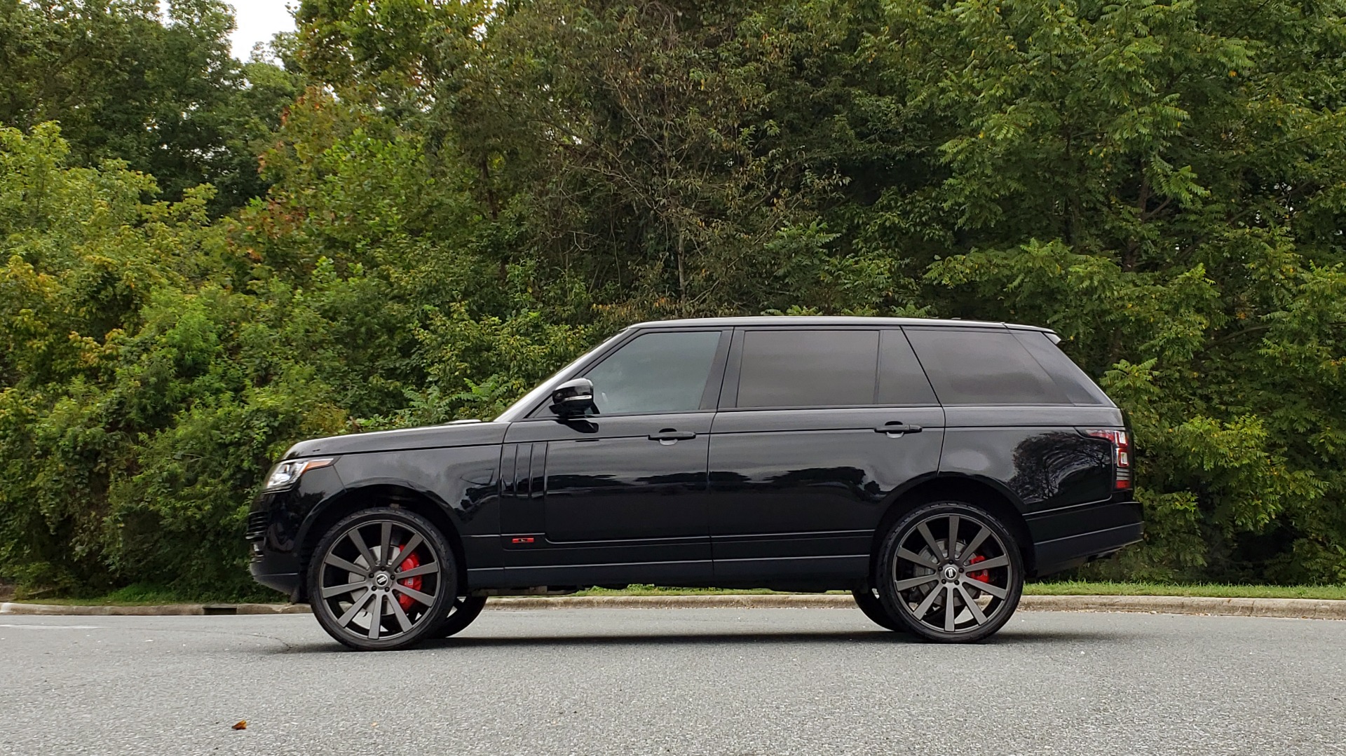 Used 2016 Land Rover RANGE ROVER AUTOBIOGRAPHY / SC-V8 / LWB / PANO-ROOF / NAV / MERIDIAN / ENT / REARVIEW for sale Sold at Formula Imports in Charlotte NC 28227 3