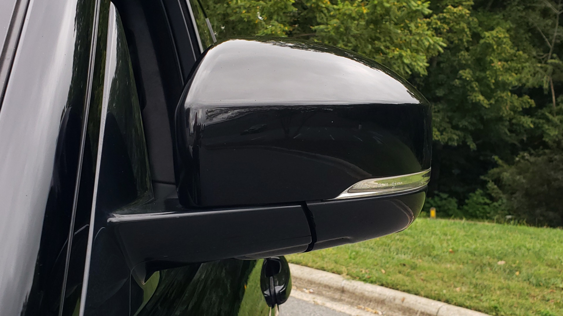 Used 2016 Land Rover RANGE ROVER AUTOBIOGRAPHY / SC-V8 / LWB / PANO-ROOF / NAV / MERIDIAN / ENT / REARVIEW for sale Sold at Formula Imports in Charlotte NC 28227 33