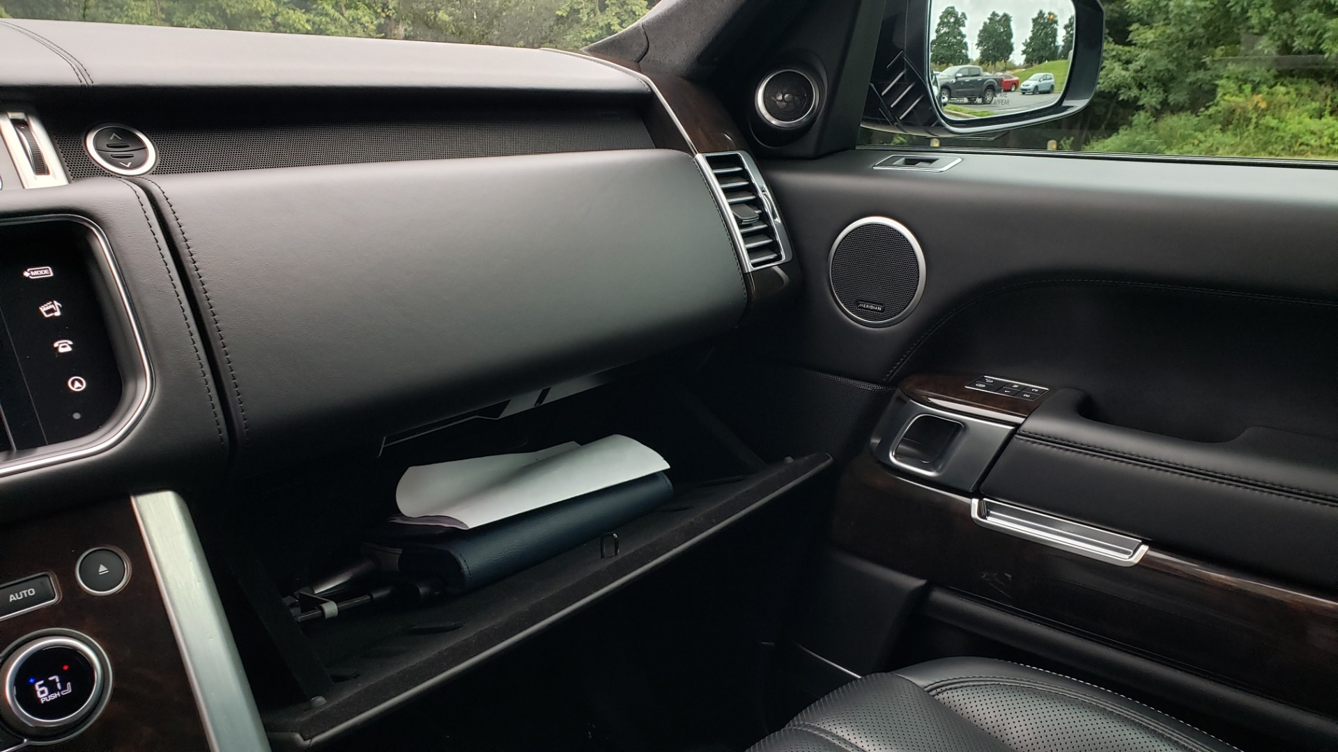 Used 2016 Land Rover RANGE ROVER AUTOBIOGRAPHY / SC-V8 / LWB / PANO-ROOF / NAV / MERIDIAN / ENT / REARVIEW for sale Sold at Formula Imports in Charlotte NC 28227 65