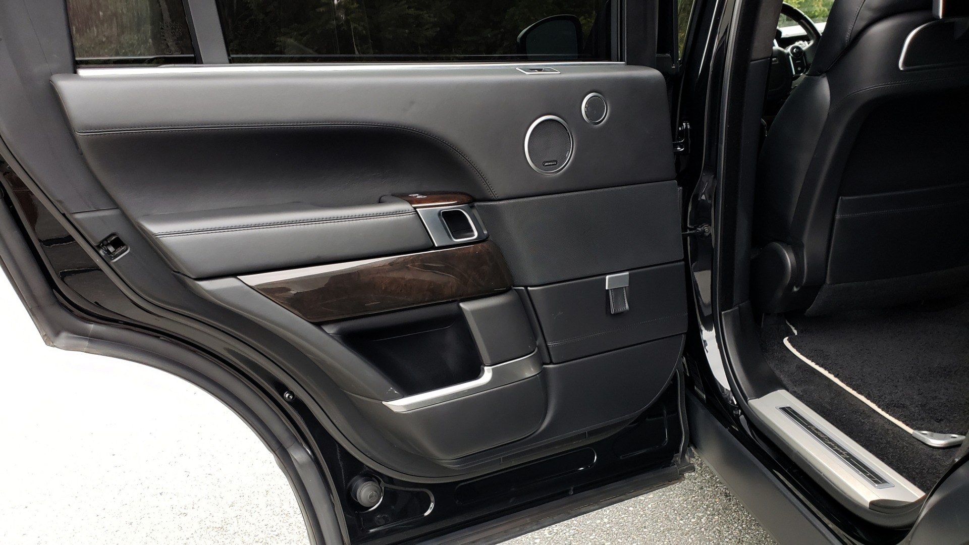 Used 2016 Land Rover RANGE ROVER AUTOBIOGRAPHY / SC-V8 / LWB / PANO-ROOF / NAV / MERIDIAN / ENT / REARVIEW for sale Sold at Formula Imports in Charlotte NC 28227 72