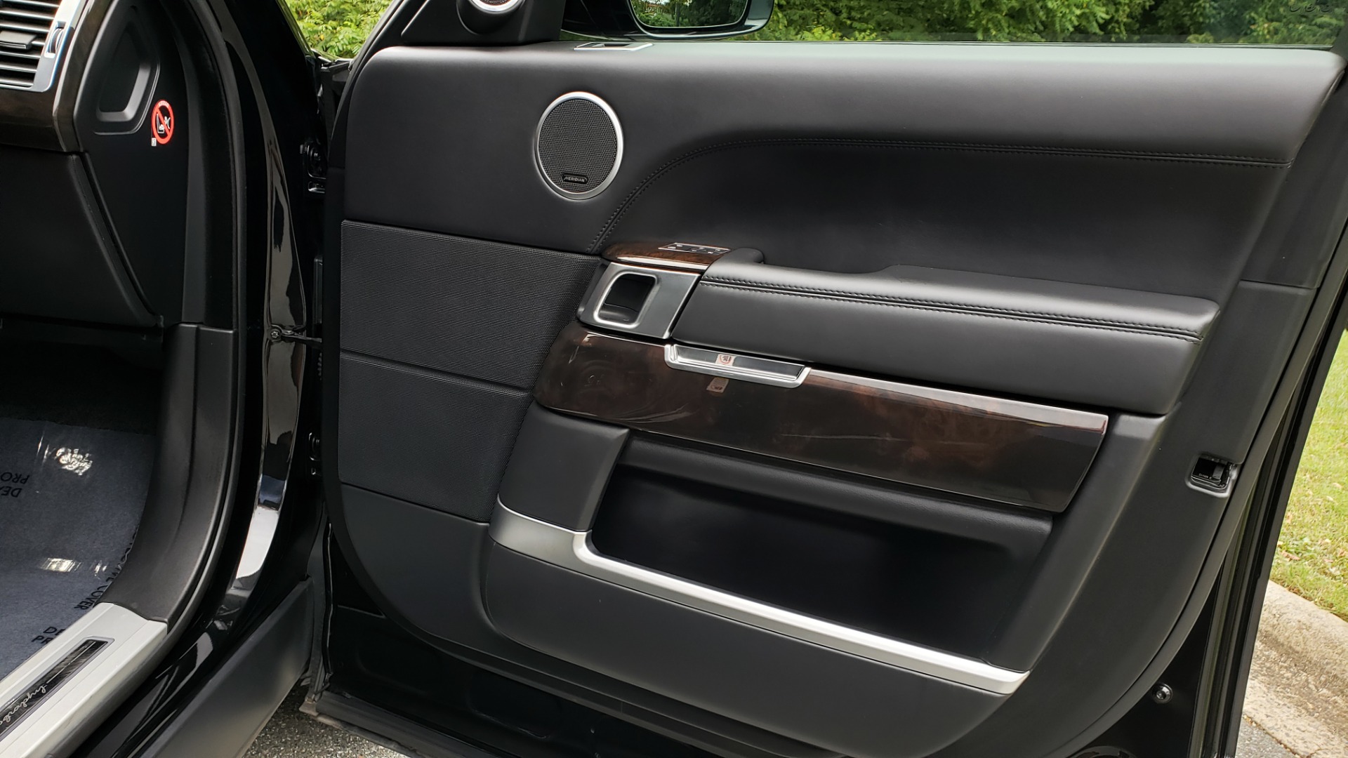 Used 2016 Land Rover RANGE ROVER AUTOBIOGRAPHY / SC-V8 / LWB / PANO-ROOF / NAV / MERIDIAN / ENT / REARVIEW for sale Sold at Formula Imports in Charlotte NC 28227 80