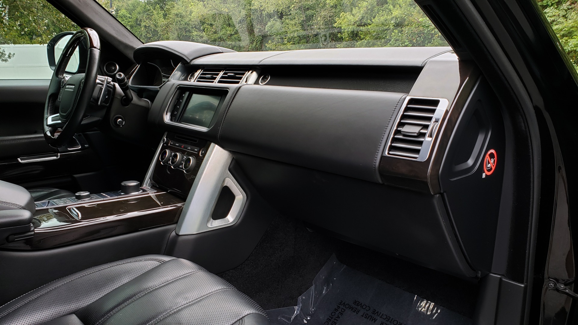 Used 2016 Land Rover RANGE ROVER AUTOBIOGRAPHY / SC-V8 / LWB / PANO-ROOF / NAV / MERIDIAN / ENT / REARVIEW for sale Sold at Formula Imports in Charlotte NC 28227 86