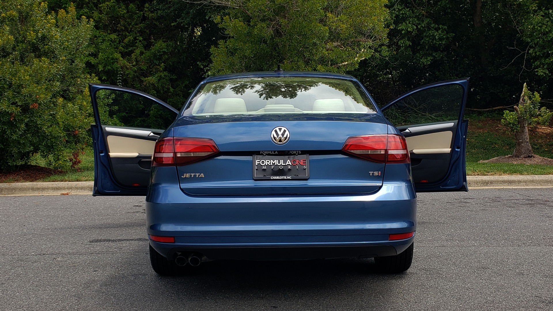 Used 2016 Volkswagen JETTA SEDAN 1.4T SE W/ CONNECTIVITY / 6-SPD AUTO / HTD STS / SUNROOF / REARVIEW for sale Sold at Formula Imports in Charlotte NC 28227 26