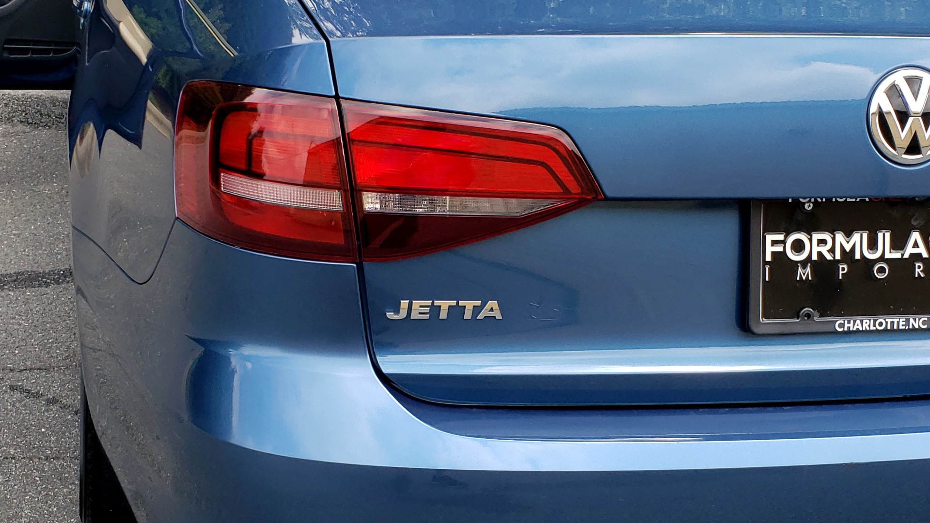 Used 2016 Volkswagen JETTA SEDAN 1.4T SE W/ CONNECTIVITY / 6-SPD AUTO / HTD STS / SUNROOF / REARVIEW for sale Sold at Formula Imports in Charlotte NC 28227 27