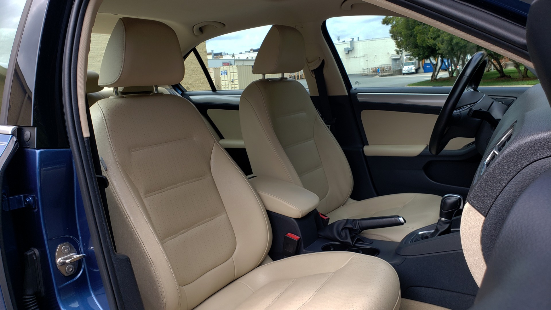 Used 2016 Volkswagen JETTA SEDAN 1.4T SE W/ CONNECTIVITY / 6-SPD AUTO / HTD STS / SUNROOF / REARVIEW for sale Sold at Formula Imports in Charlotte NC 28227 65
