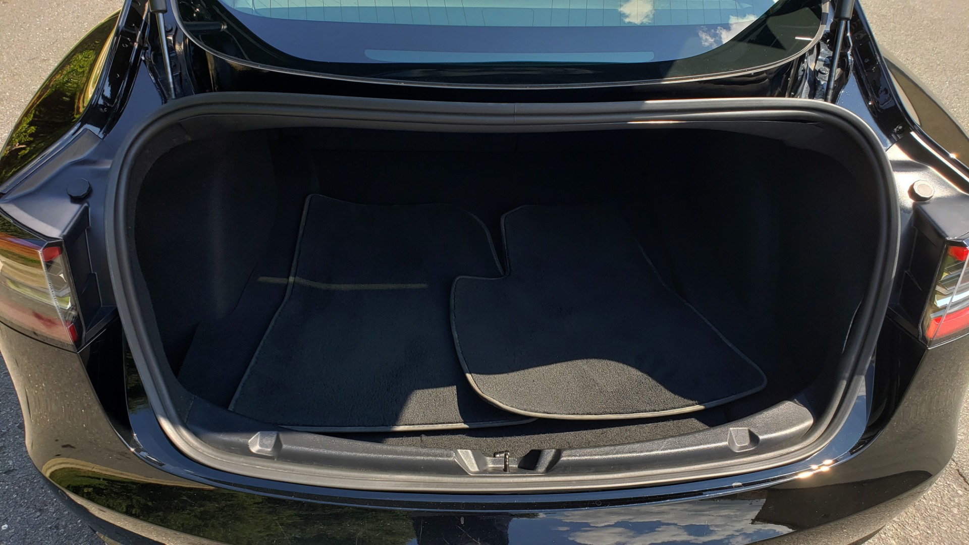 Used 2018 Tesla MODEL 3 LONG RANGE BATTERY / NAV / GLASS ROOF / REARVIEW for sale Sold at Formula Imports in Charlotte NC 28227 13