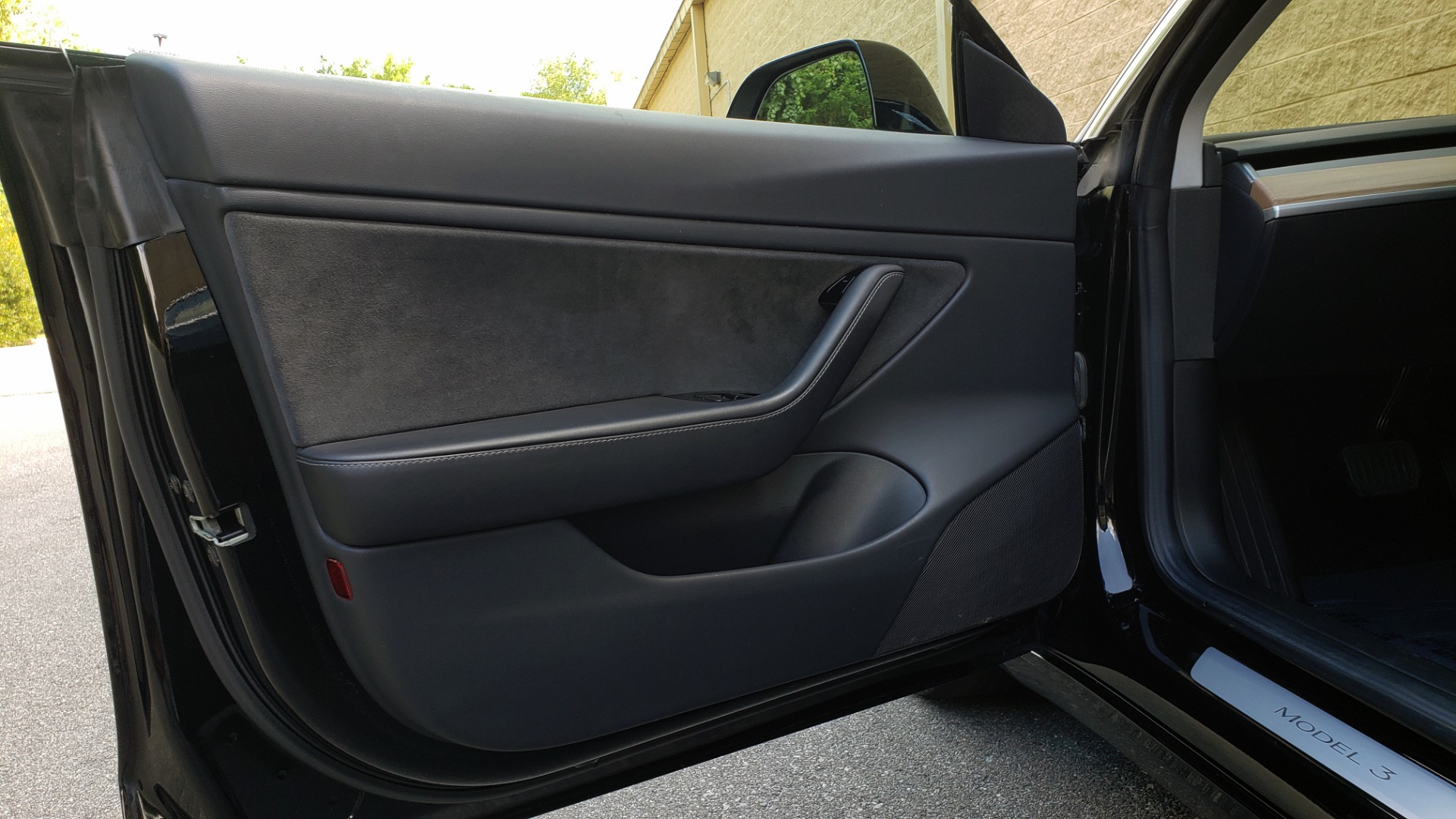 Used 2018 Tesla MODEL 3 LONG RANGE BATTERY / NAV / GLASS ROOF / REARVIEW for sale Sold at Formula Imports in Charlotte NC 28227 25