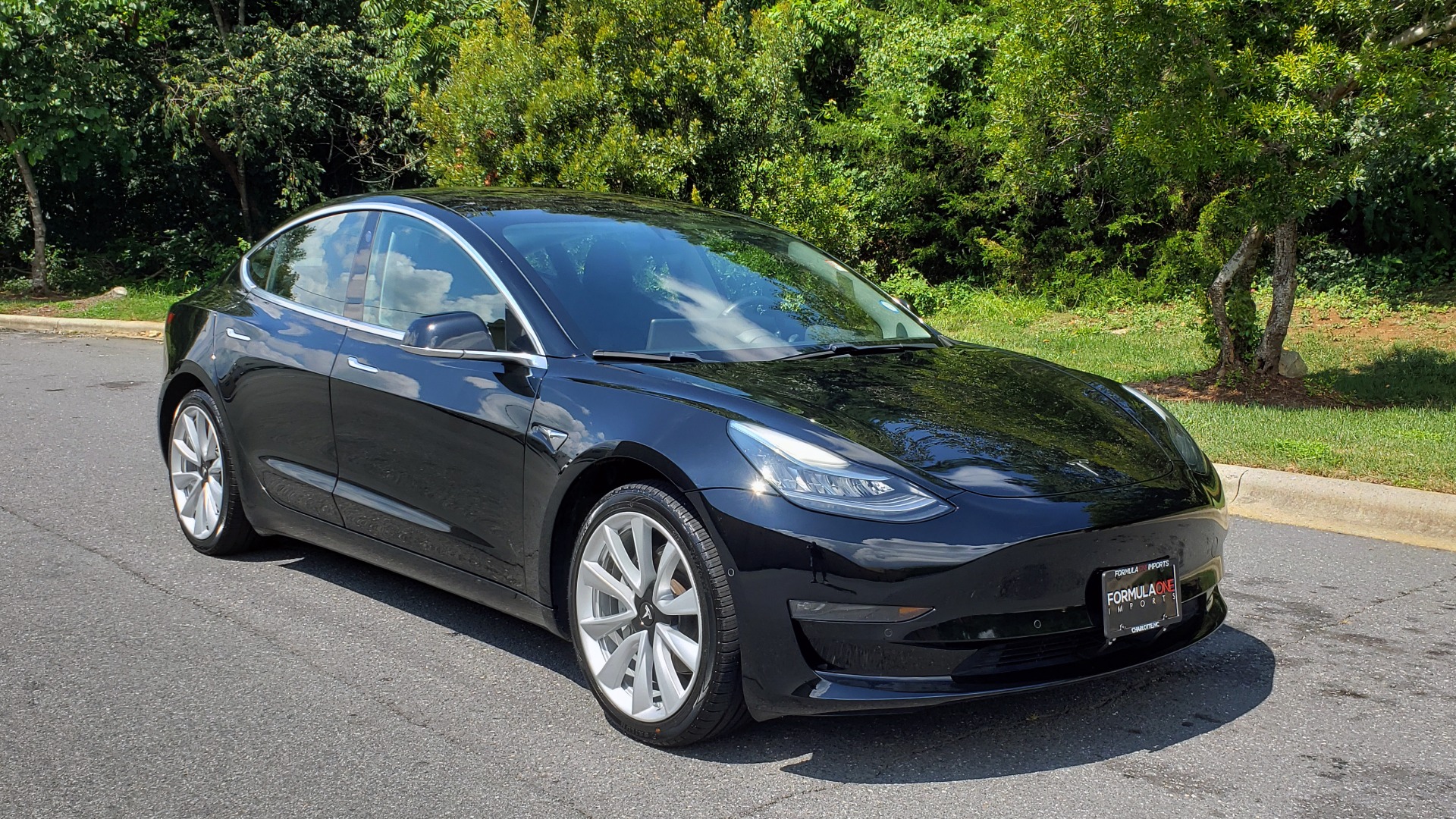 Used 2018 Tesla MODEL 3 LONG RANGE BATTERY / NAV / GLASS ROOF / REARVIEW for sale Sold at Formula Imports in Charlotte NC 28227 4