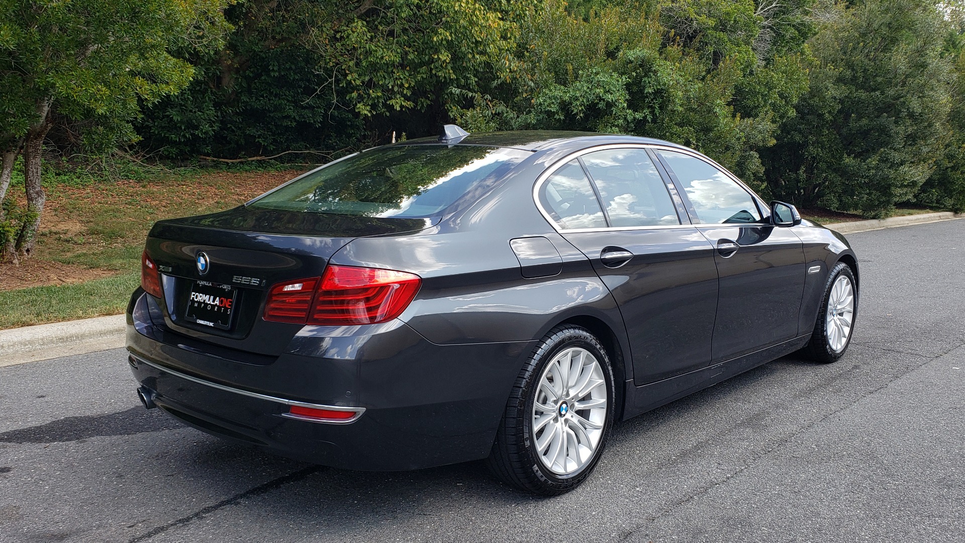 Used 2016 BMW 5 SERIES 528I XDRIVE / PREM / LUX / DRVR ASST / CLD WTHR / REARVIEW for sale Sold at Formula Imports in Charlotte NC 28227 8