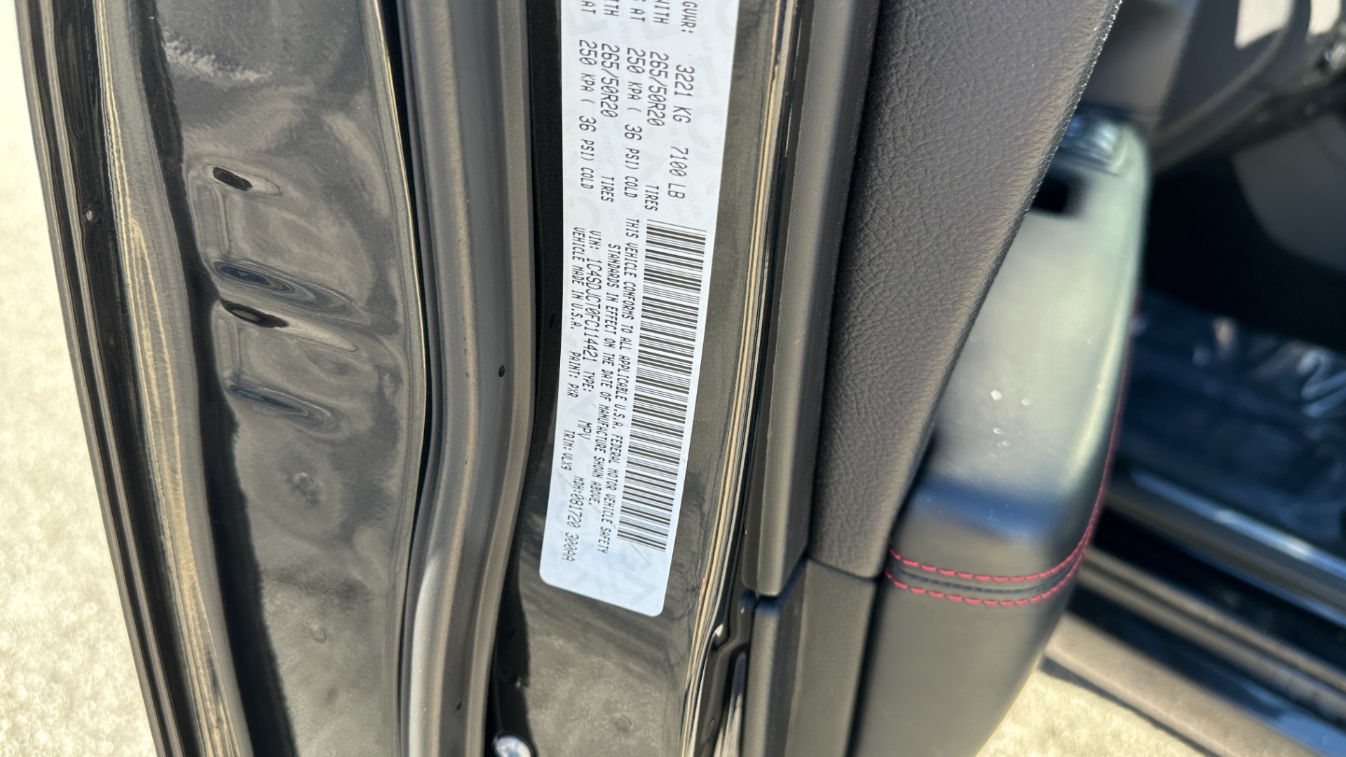 Used 2015 Dodge Durango R/T / HEMI V8 / CAPTAINS CHAIRS / 3 ROW SEATING / TECH PKG / NAPPA LEATHER for sale Sold at Formula Imports in Charlotte NC 28227 14