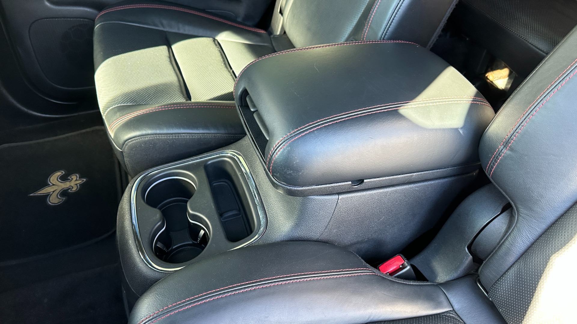 Used 2015 Dodge Durango R/T / HEMI V8 / CAPTAINS CHAIRS / 3 ROW SEATING / TECH PKG / NAPPA LEATHER for sale Sold at Formula Imports in Charlotte NC 28227 28
