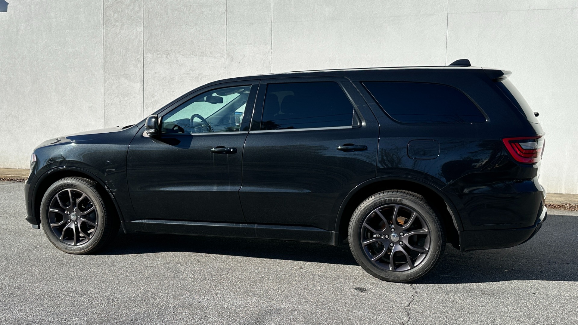 Used 2015 Dodge Durango R/T / HEMI V8 / CAPTAINS CHAIRS / 3 ROW SEATING / TECH PKG / NAPPA LEATHER for sale Sold at Formula Imports in Charlotte NC 28227 3