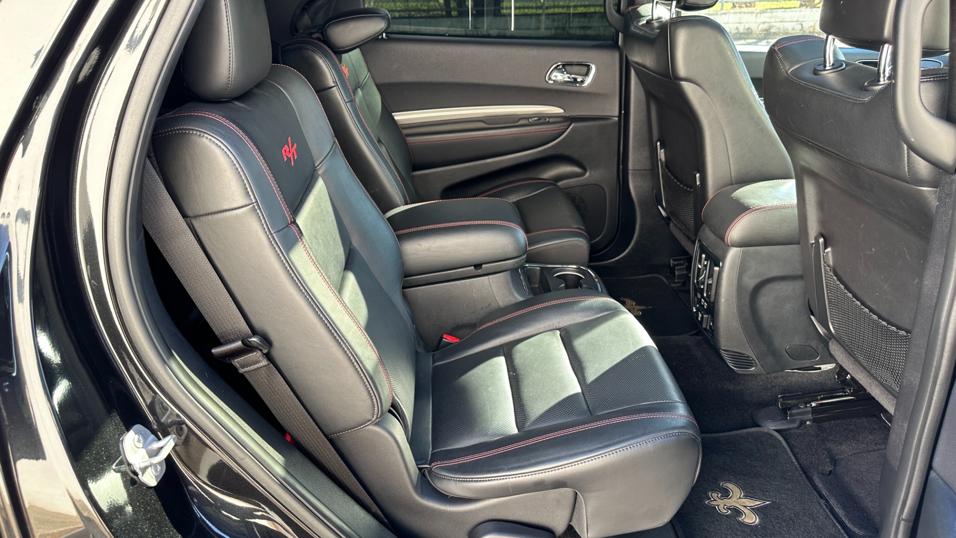 Used 2015 Dodge Durango R/T / HEMI V8 / CAPTAINS CHAIRS / 3 ROW SEATING / TECH PKG / NAPPA LEATHER  for sale Sold at Formula Imports in Charlotte NC 28227 34