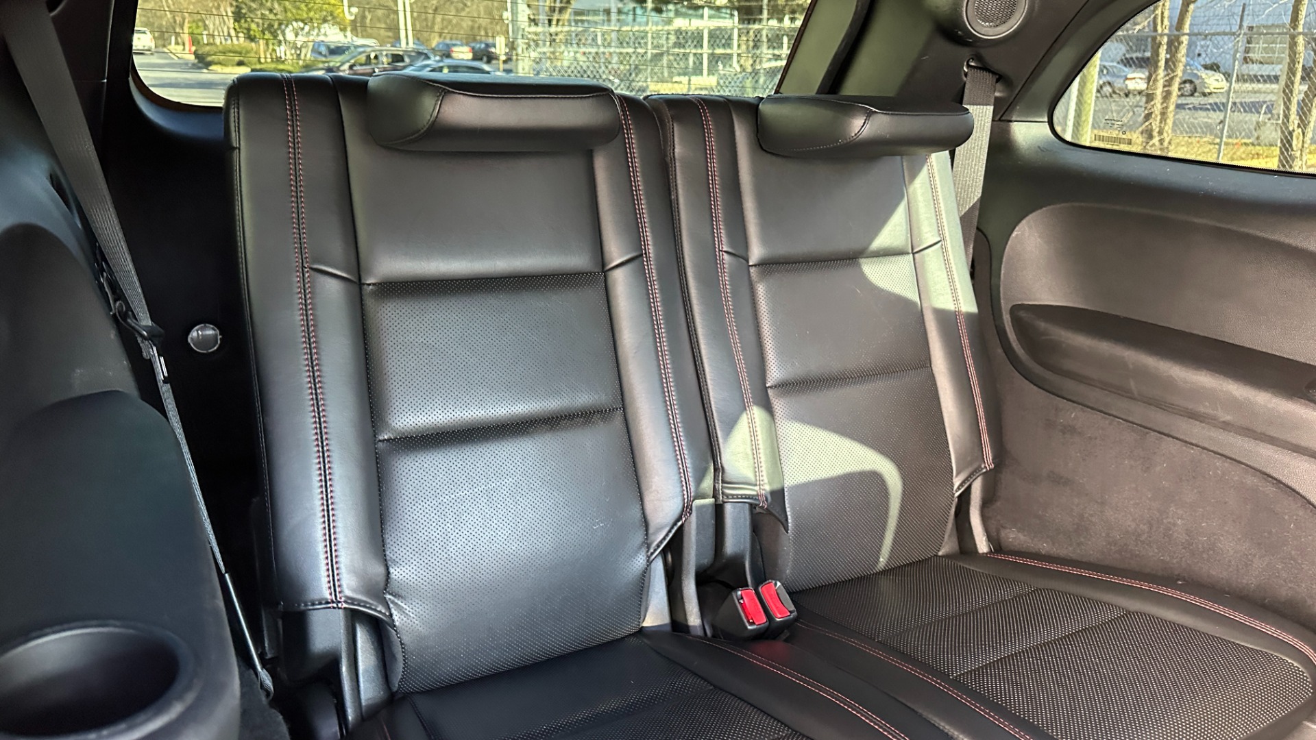 Used 2015 Dodge Durango R/T / HEMI V8 / CAPTAINS CHAIRS / 3 ROW SEATING / TECH PKG / NAPPA LEATHER for sale Sold at Formula Imports in Charlotte NC 28227 37
