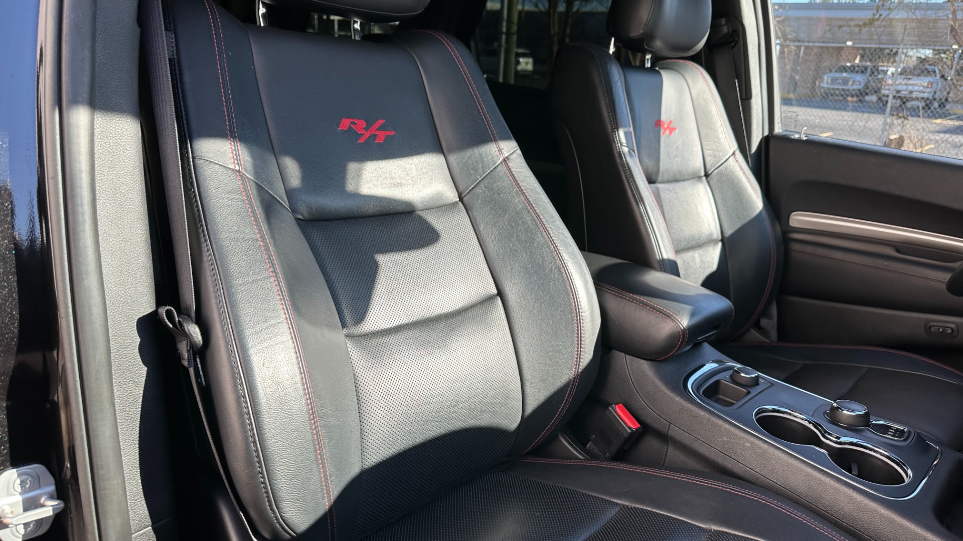 Used 2015 Dodge Durango R/T / HEMI V8 / CAPTAINS CHAIRS / 3 ROW SEATING / TECH PKG / NAPPA LEATHER for sale Sold at Formula Imports in Charlotte NC 28227 42