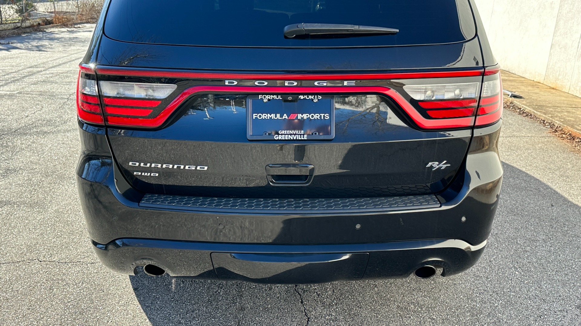 Used 2015 Dodge Durango R/T / HEMI V8 / CAPTAINS CHAIRS / 3 ROW SEATING / TECH PKG / NAPPA LEATHER for sale Sold at Formula Imports in Charlotte NC 28227 9
