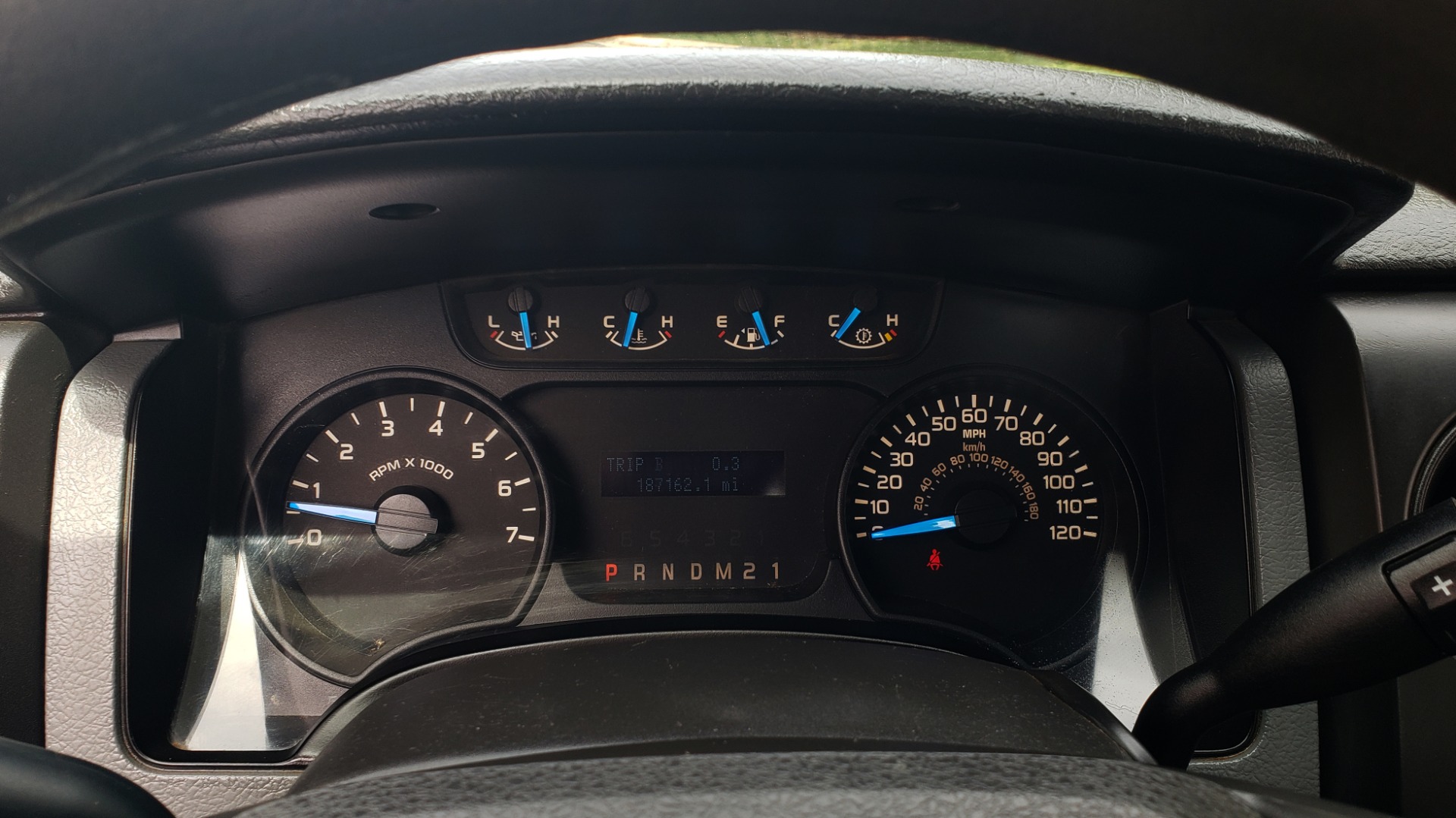 Used 2013 Ford F-150 XL / 2WD / 145 WB / 3.7L V6 / 6-SPD AUTO / TOW PKG for sale Sold at Formula Imports in Charlotte NC 28227 18