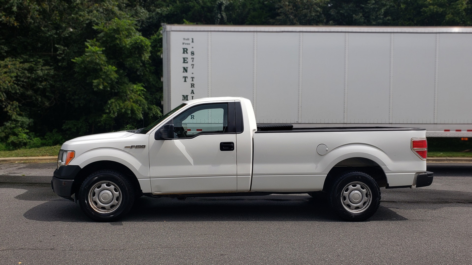 Used 2013 Ford F-150 XL / 2WD / 145 WB / 3.7L V6 / 6-SPD AUTO / TOW PKG for sale Sold at Formula Imports in Charlotte NC 28227 2