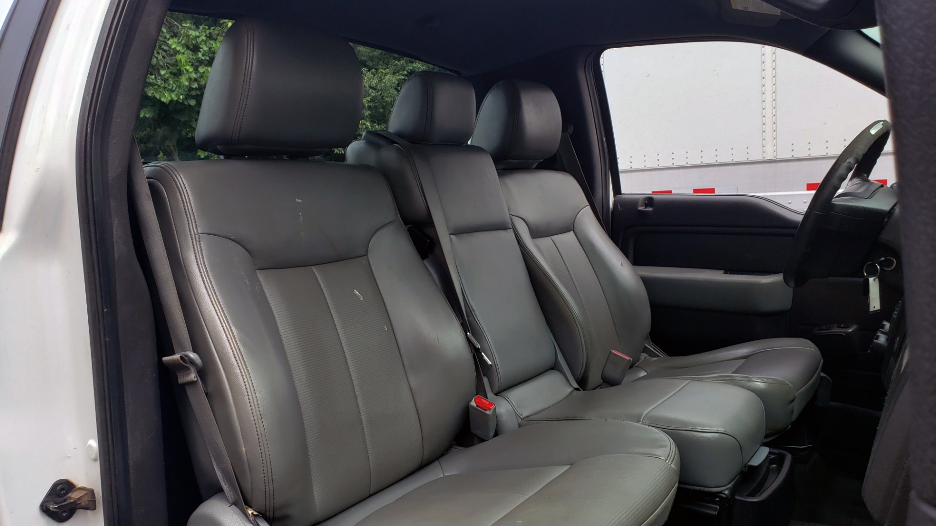 Used 2013 Ford F-150 XL / 2WD / 145 WB / 3.7L V6 / 6-SPD AUTO / TOW PKG for sale Sold at Formula Imports in Charlotte NC 28227 25