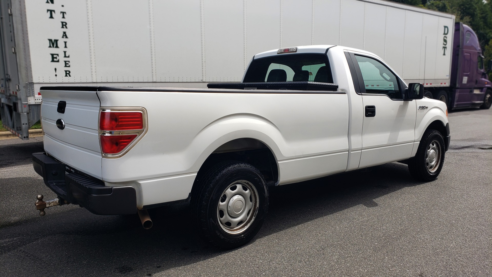 Used 2013 Ford F-150 XL / 2WD / 145 WB / 3.7L V6 / 6-SPD AUTO / TOW PKG for sale Sold at Formula Imports in Charlotte NC 28227 4