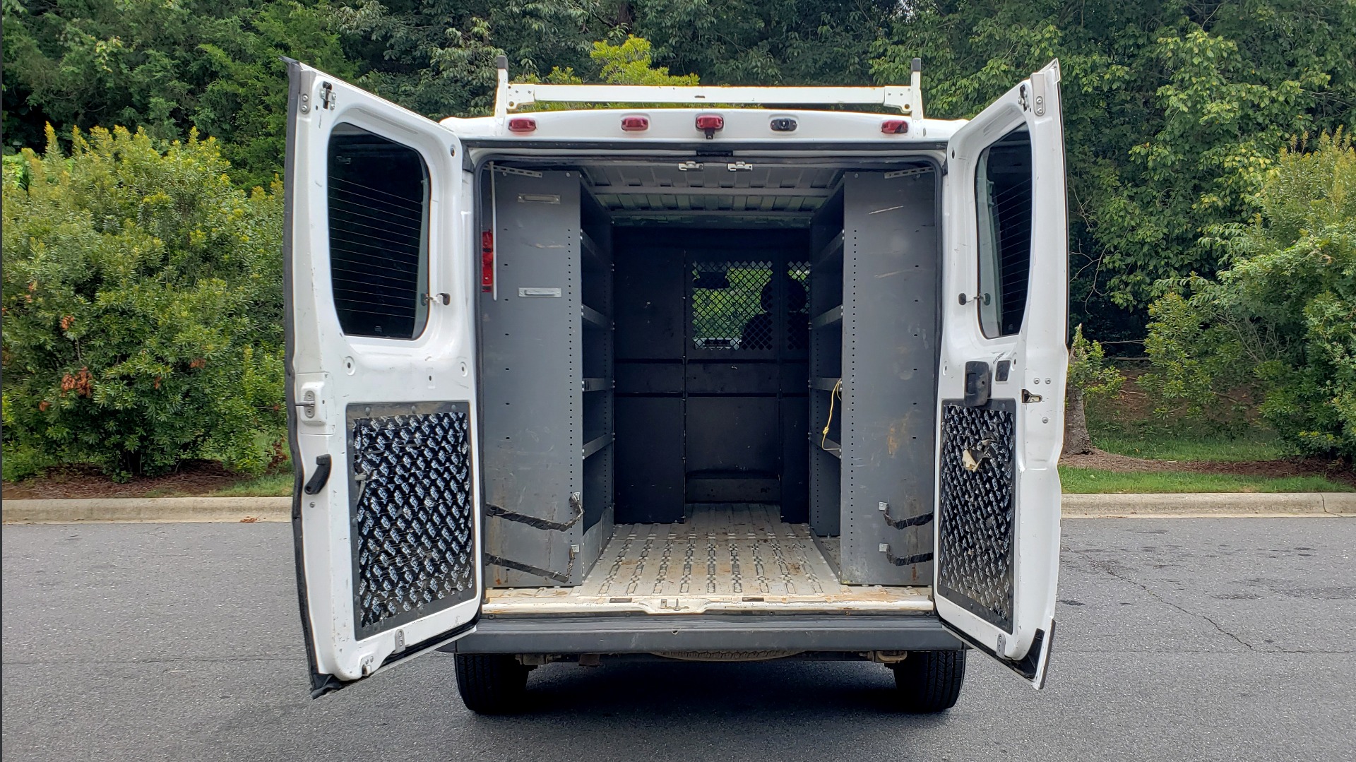 Used 2015 Ram PROMASTER CARGO VAN 1500 / LOW ROOF / 136IN WB / ROOF RACK / 1-OWNER for sale Sold at Formula Imports in Charlotte NC 28227 17