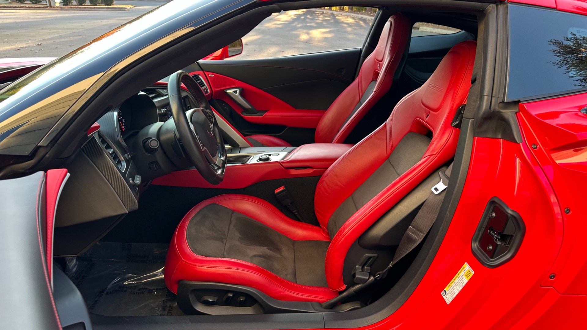 Used 2016 Chevrolet Corvette Z06 3LZ / CARBON ROOF AND HOOD / SUPERCHARGED / 8 SPEED AUTO for sale $72,900 at Formula Imports in Charlotte NC 28227 14