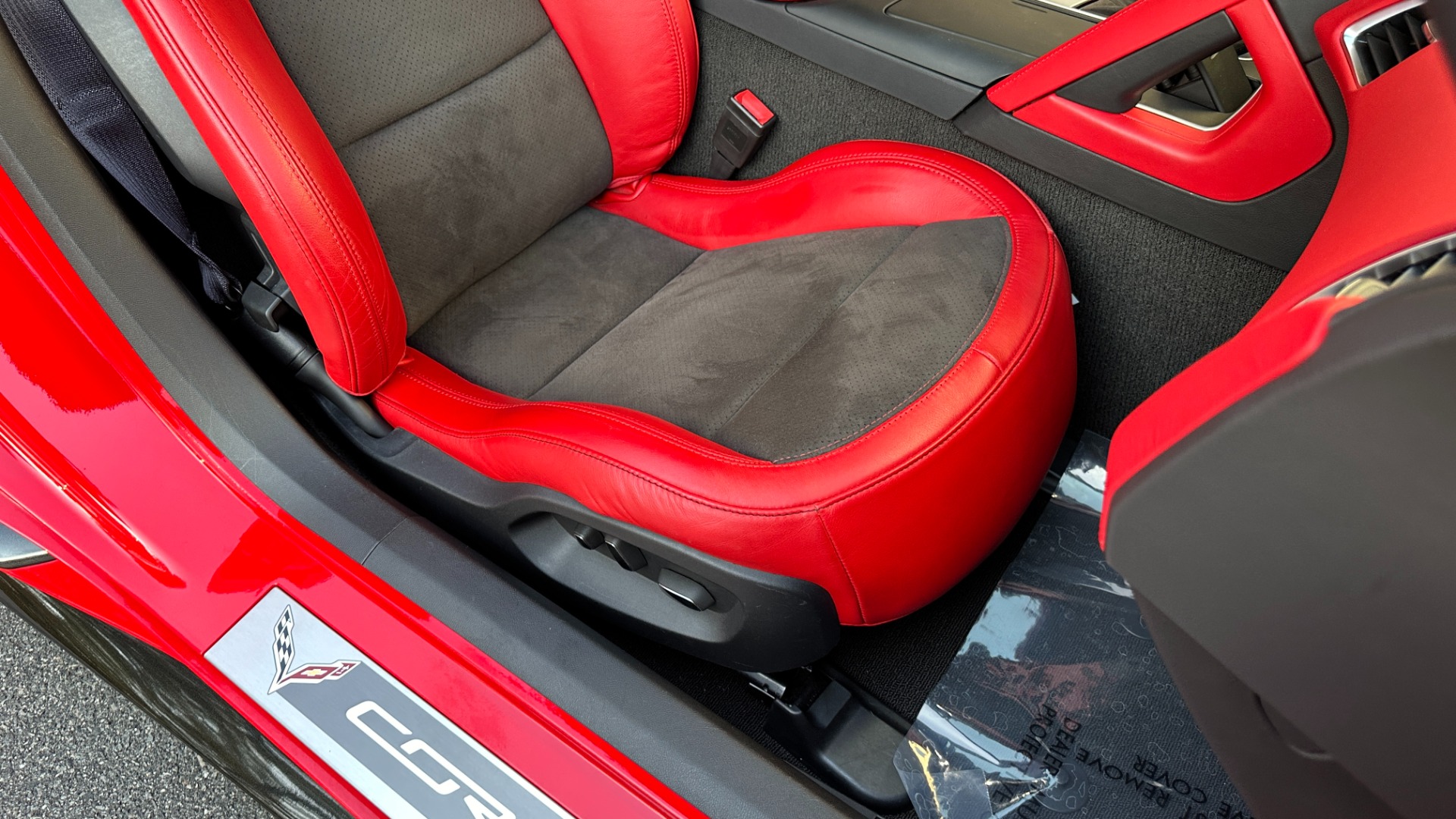 Used 2016 Chevrolet Corvette Z06 3LZ / CARBON ROOF AND HOOD / SUPERCHARGED / 8 SPEED AUTO for sale $72,900 at Formula Imports in Charlotte NC 28227 34