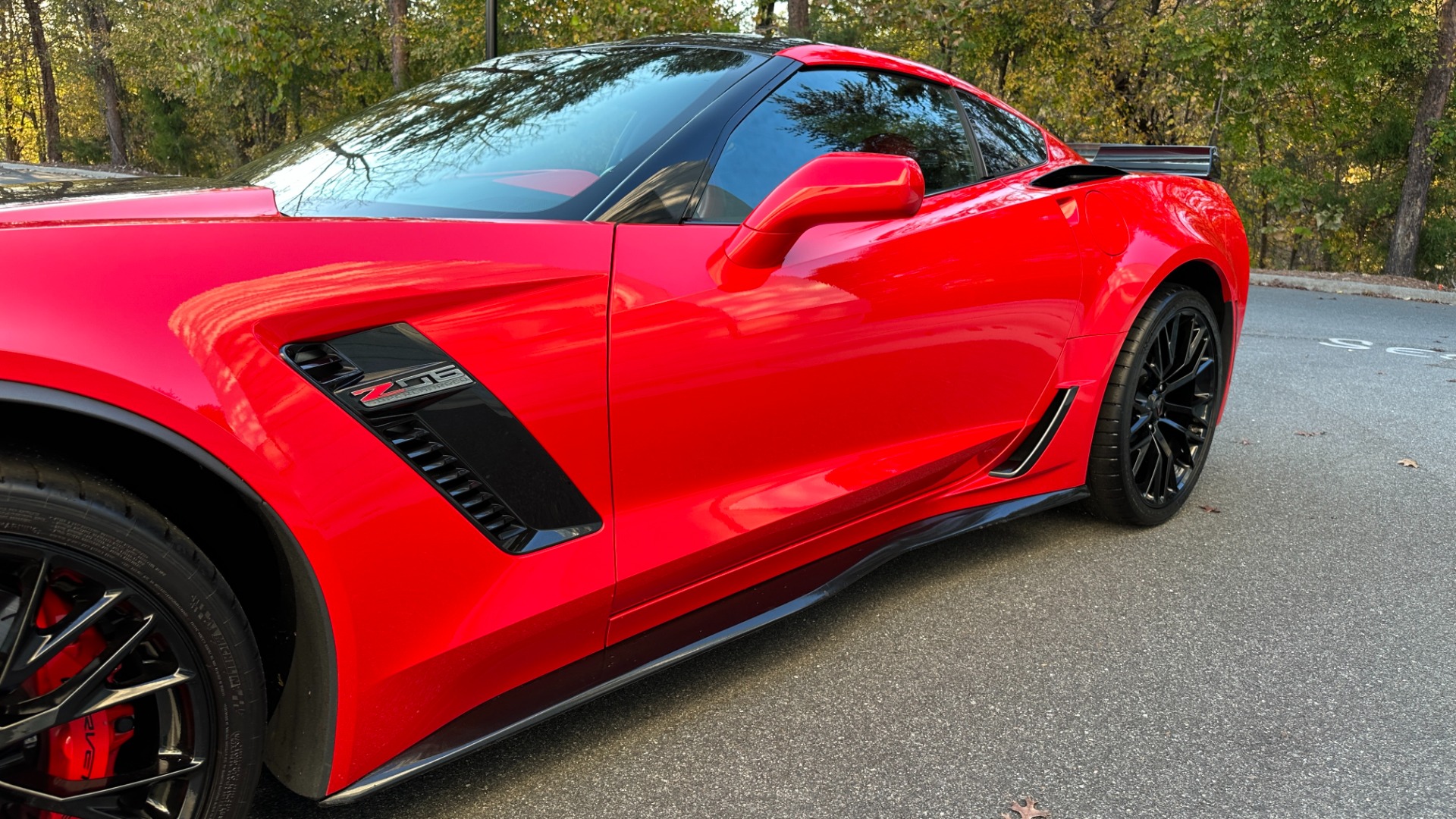 Used 2016 Chevrolet Corvette Z06 3LZ / CARBON ROOF AND HOOD / SUPERCHARGED / 8 SPEED AUTO for sale $72,900 at Formula Imports in Charlotte NC 28227 36