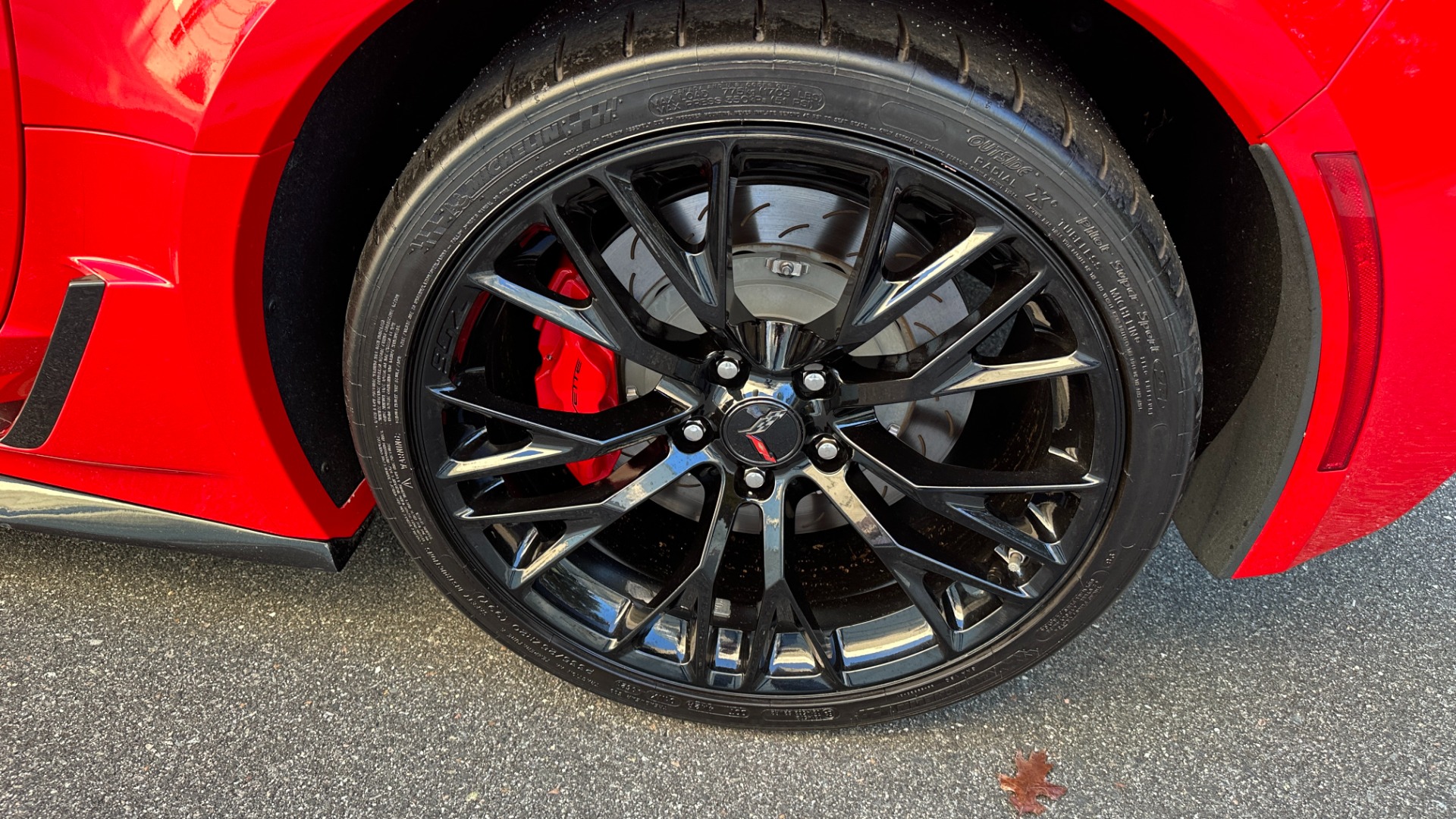 Used 2016 Chevrolet Corvette Z06 3LZ / CARBON ROOF AND HOOD / SUPERCHARGED / 8 SPEED AUTO for sale $72,900 at Formula Imports in Charlotte NC 28227 60