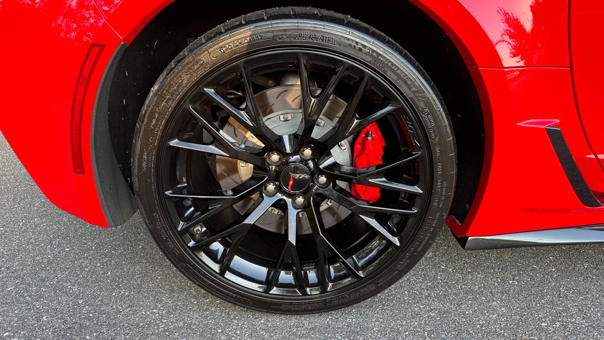Used 2016 Chevrolet Corvette Z06 3LZ / CARBON ROOF AND HOOD / SUPERCHARGED / 8 SPEED AUTO for sale $72,900 at Formula Imports in Charlotte NC 28227 62