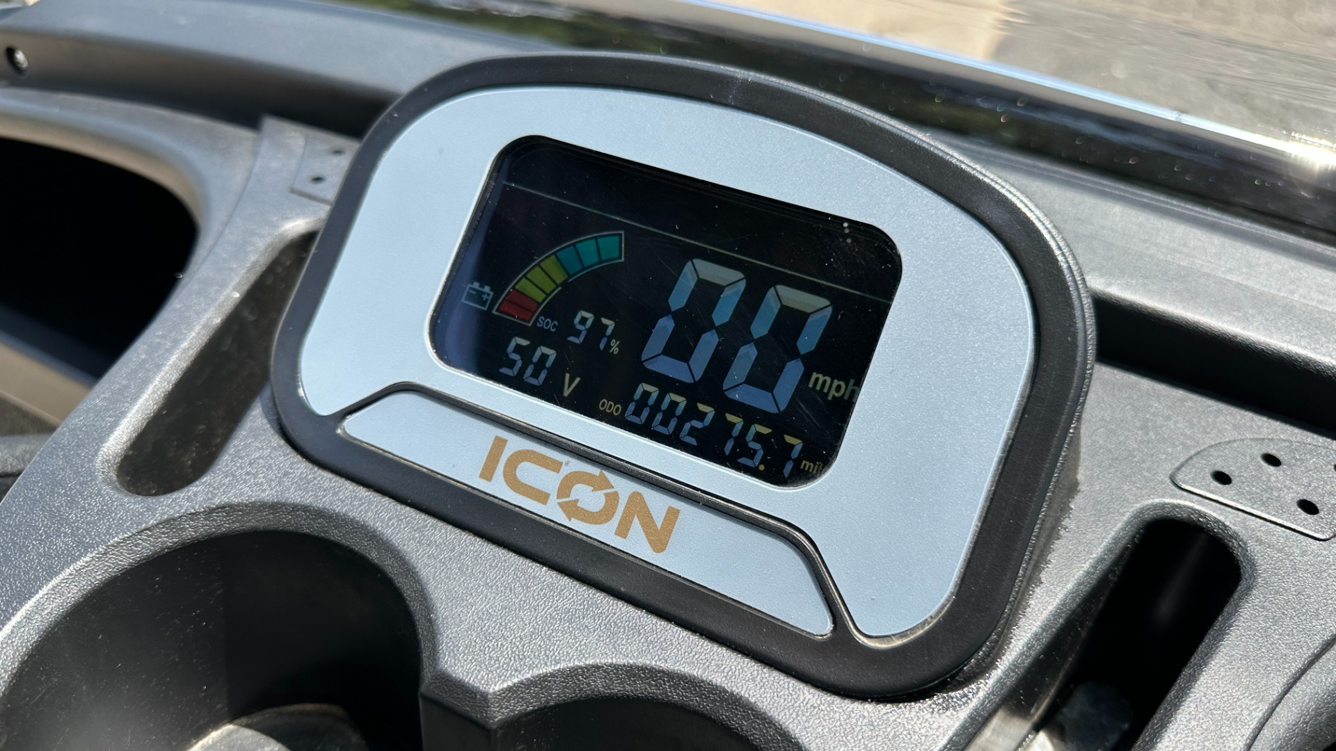 Used 2020 ICON i40L LIFTED / BLUETOOTH STEREO / ELECTRIC / DIGITAL DISPLAY / for sale $9,499 at Formula Imports in Charlotte NC 28227 11