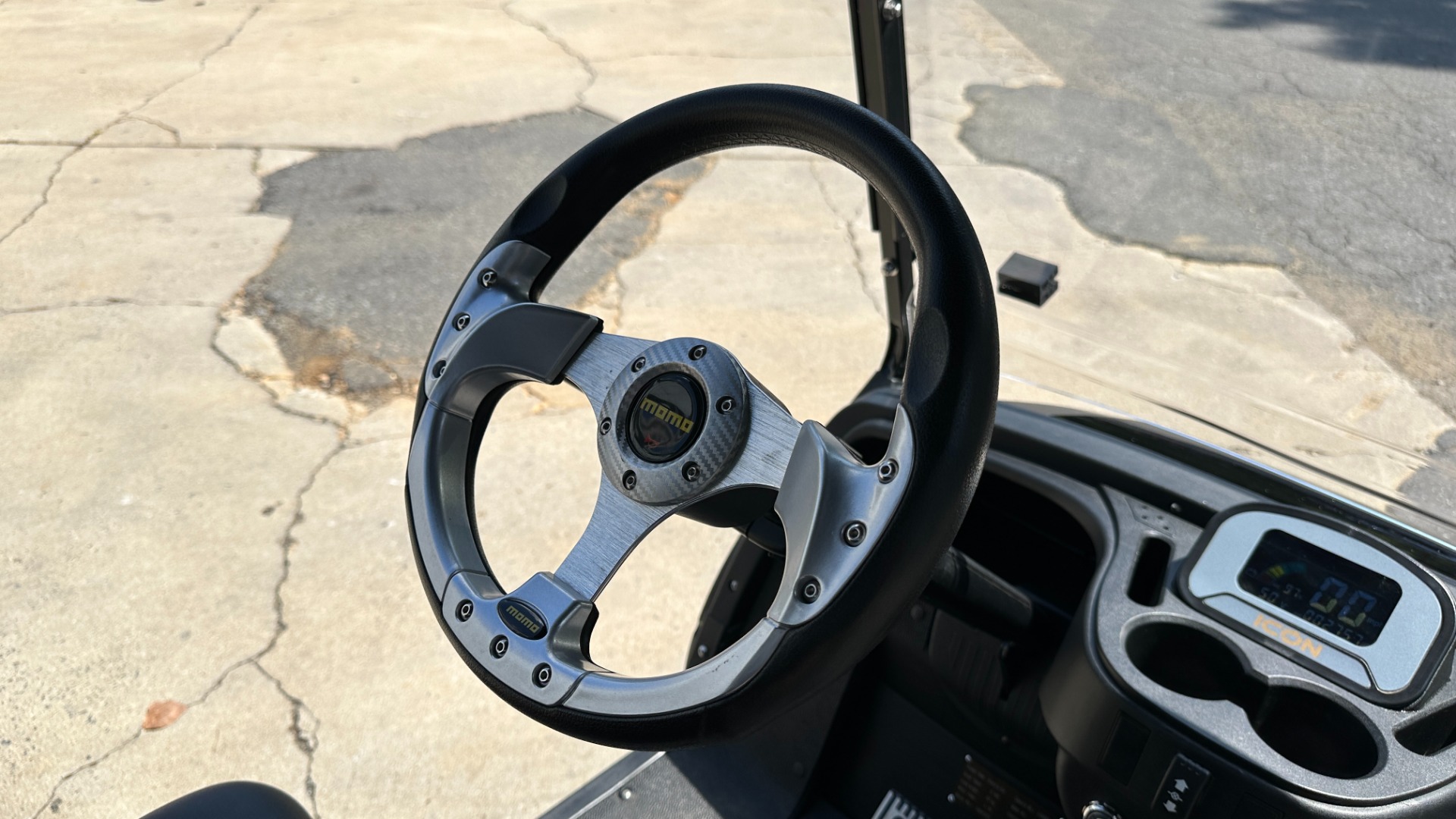 Used 2020 ICON i40L LIFTED / BLUETOOTH STEREO / ELECTRIC / DIGITAL DISPLAY / for sale $9,499 at Formula Imports in Charlotte NC 28227 17