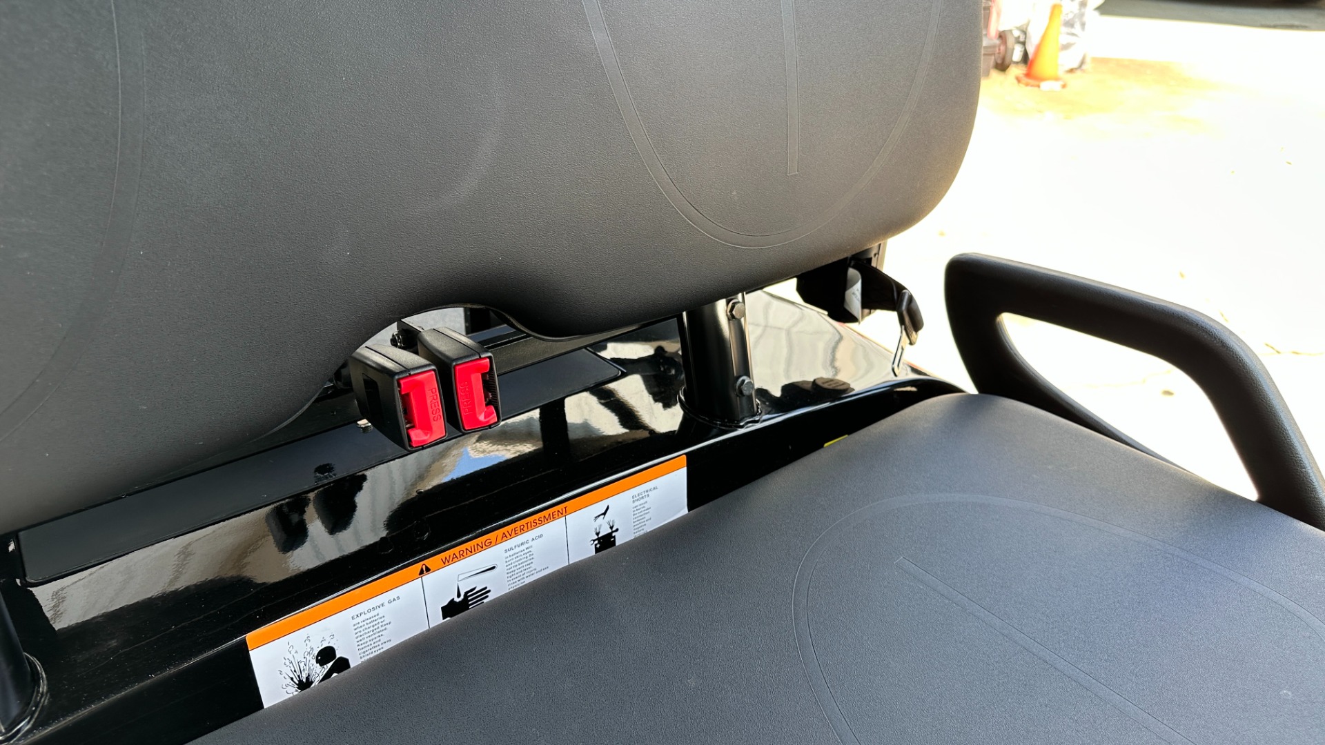 Used 2020 ICON i40L LIFTED / BLUETOOTH STEREO / ELECTRIC / DIGITAL DISPLAY / for sale $9,499 at Formula Imports in Charlotte NC 28227 21