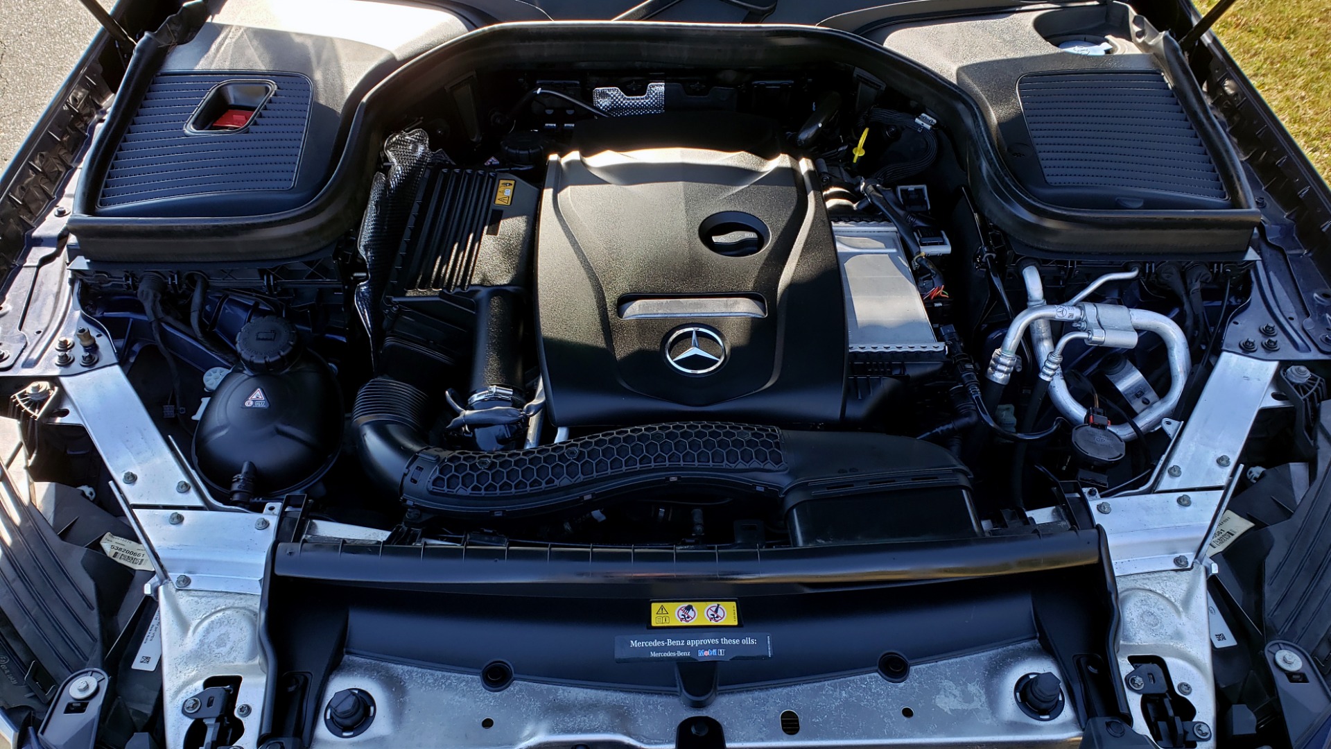 Used 2017 Mercedes-Benz GLC 300 4MATIC / PREM / NAV / KEYLESS-GO / SUNROOF / REARVIEW for sale Sold at Formula Imports in Charlotte NC 28227 16