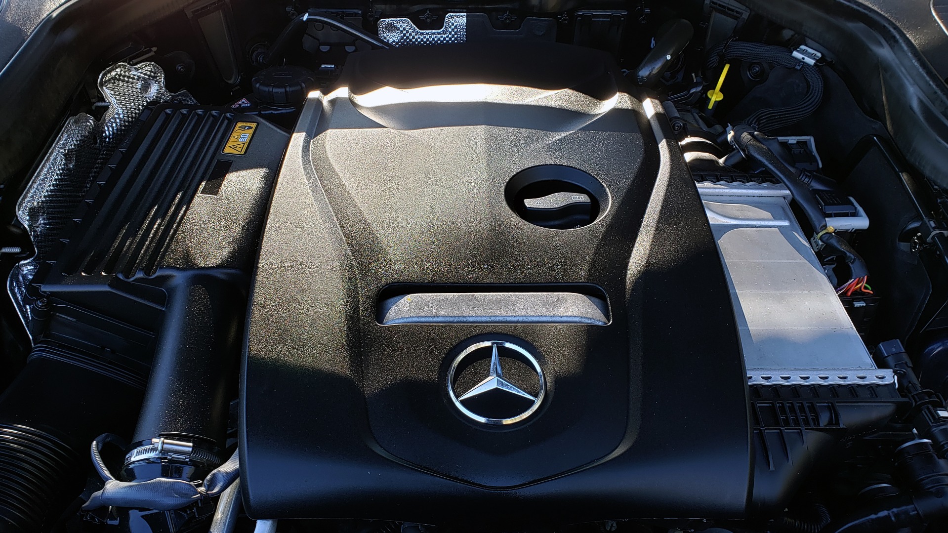 Used 2017 Mercedes-Benz GLC 300 4MATIC / PREM / NAV / KEYLESS-GO / SUNROOF / REARVIEW for sale Sold at Formula Imports in Charlotte NC 28227 17