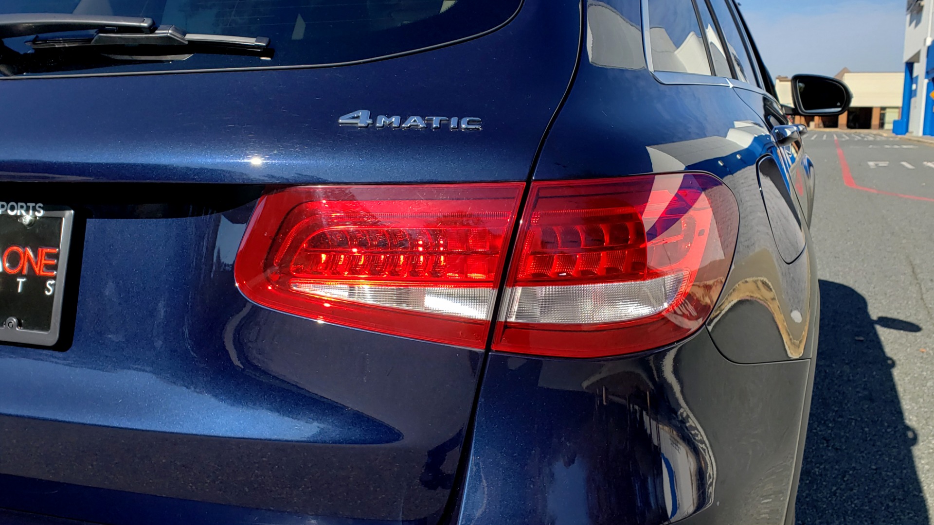 Used 2017 Mercedes-Benz GLC 300 4MATIC / PREM / NAV / KEYLESS-GO / SUNROOF / REARVIEW for sale Sold at Formula Imports in Charlotte NC 28227 29