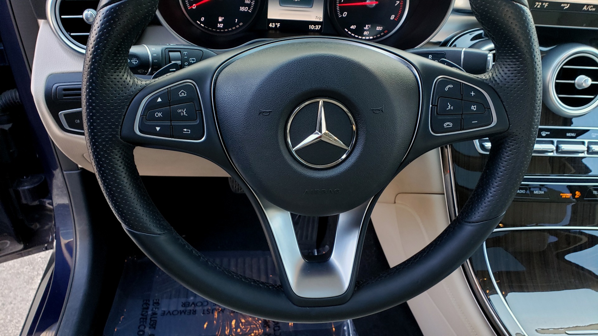 Used 2017 Mercedes-Benz GLC 300 4MATIC / PREM / NAV / KEYLESS-GO / SUNROOF / REARVIEW for sale Sold at Formula Imports in Charlotte NC 28227 37