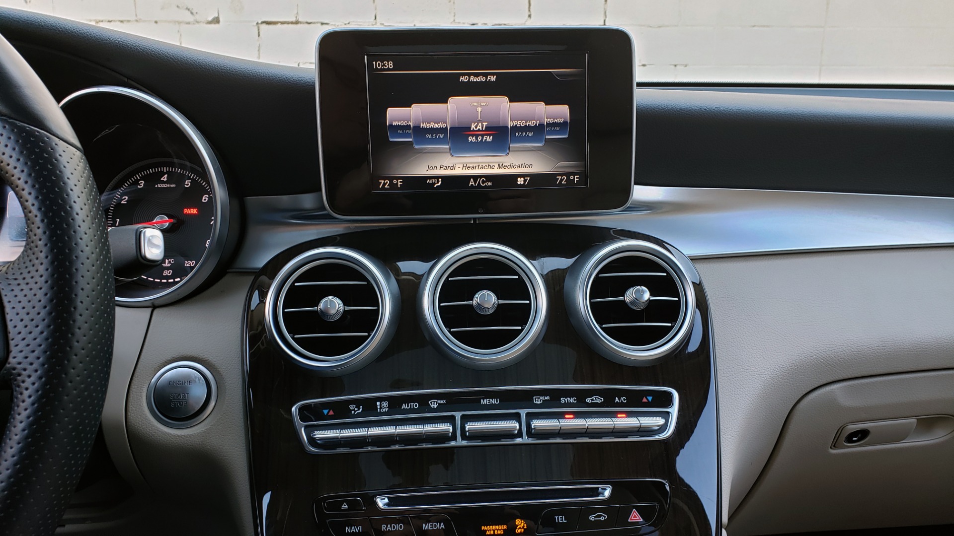 Used 2017 Mercedes-Benz GLC 300 4MATIC / PREM / NAV / KEYLESS-GO / SUNROOF / REARVIEW for sale Sold at Formula Imports in Charlotte NC 28227 39